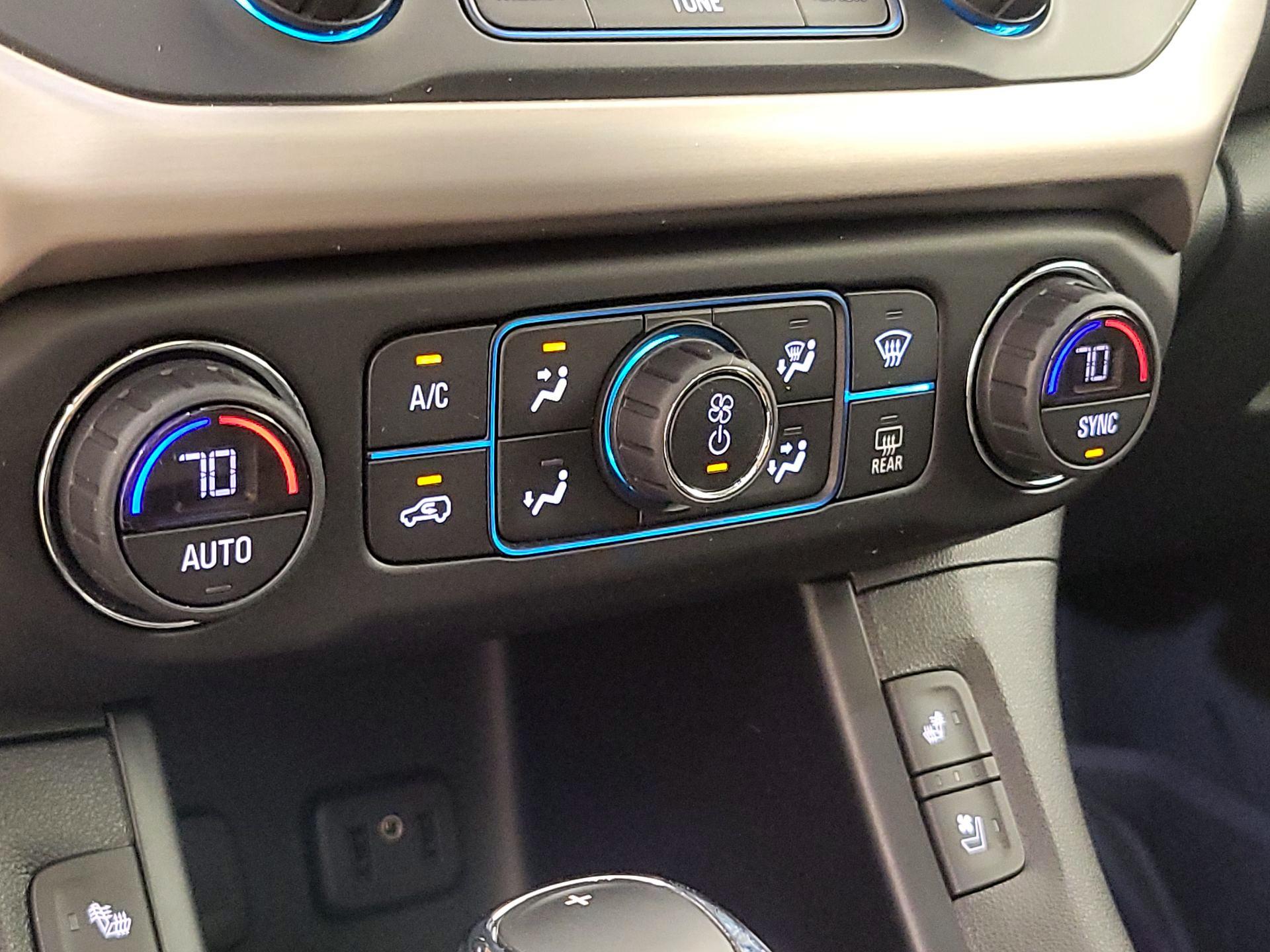 Thumbnail: 2019 GMC Acadia - 17