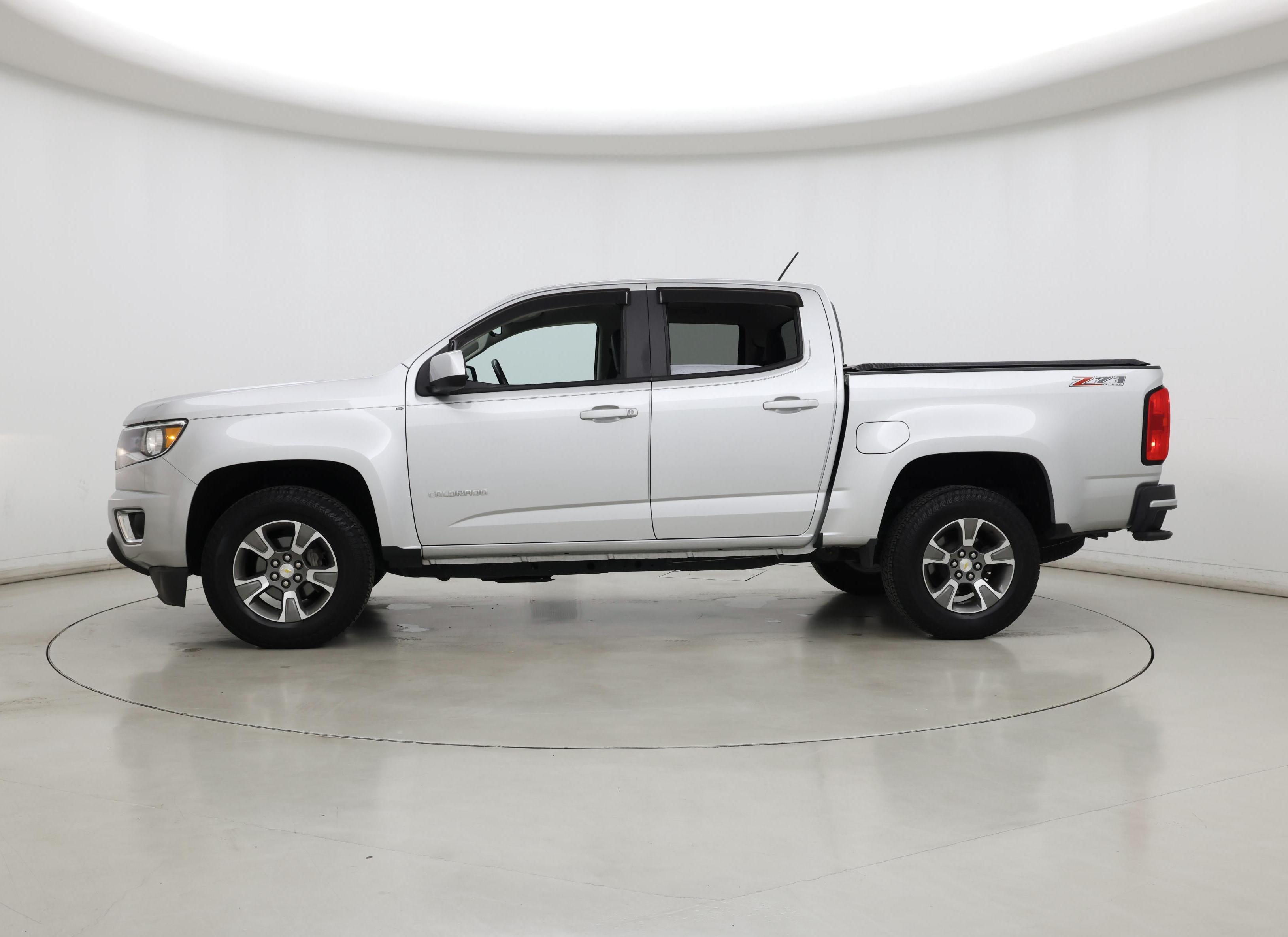 Thumbnail: 2020 Chevrolet Colorado - 3