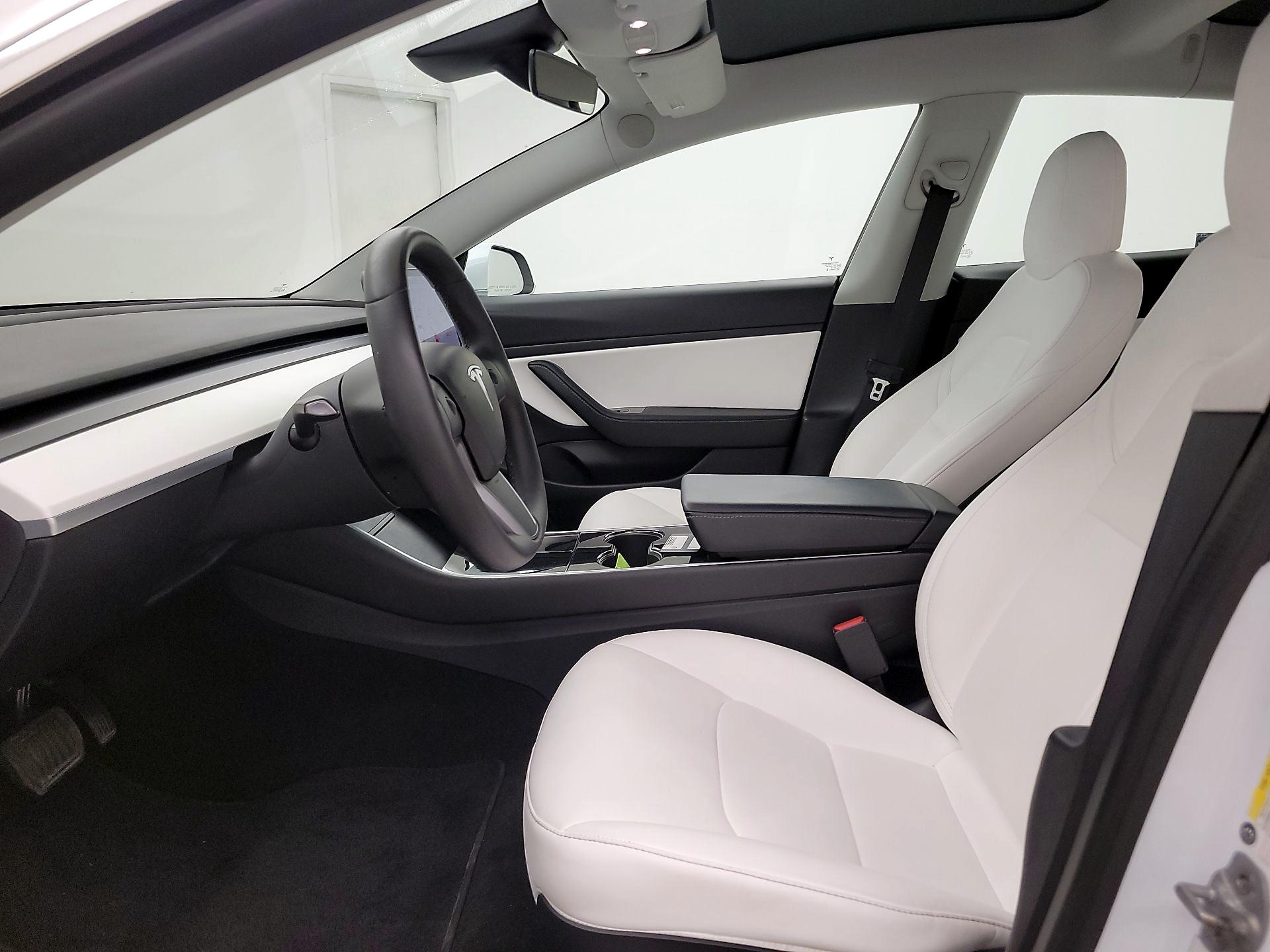 Thumbnail: 2020 Tesla Model 3 - 11