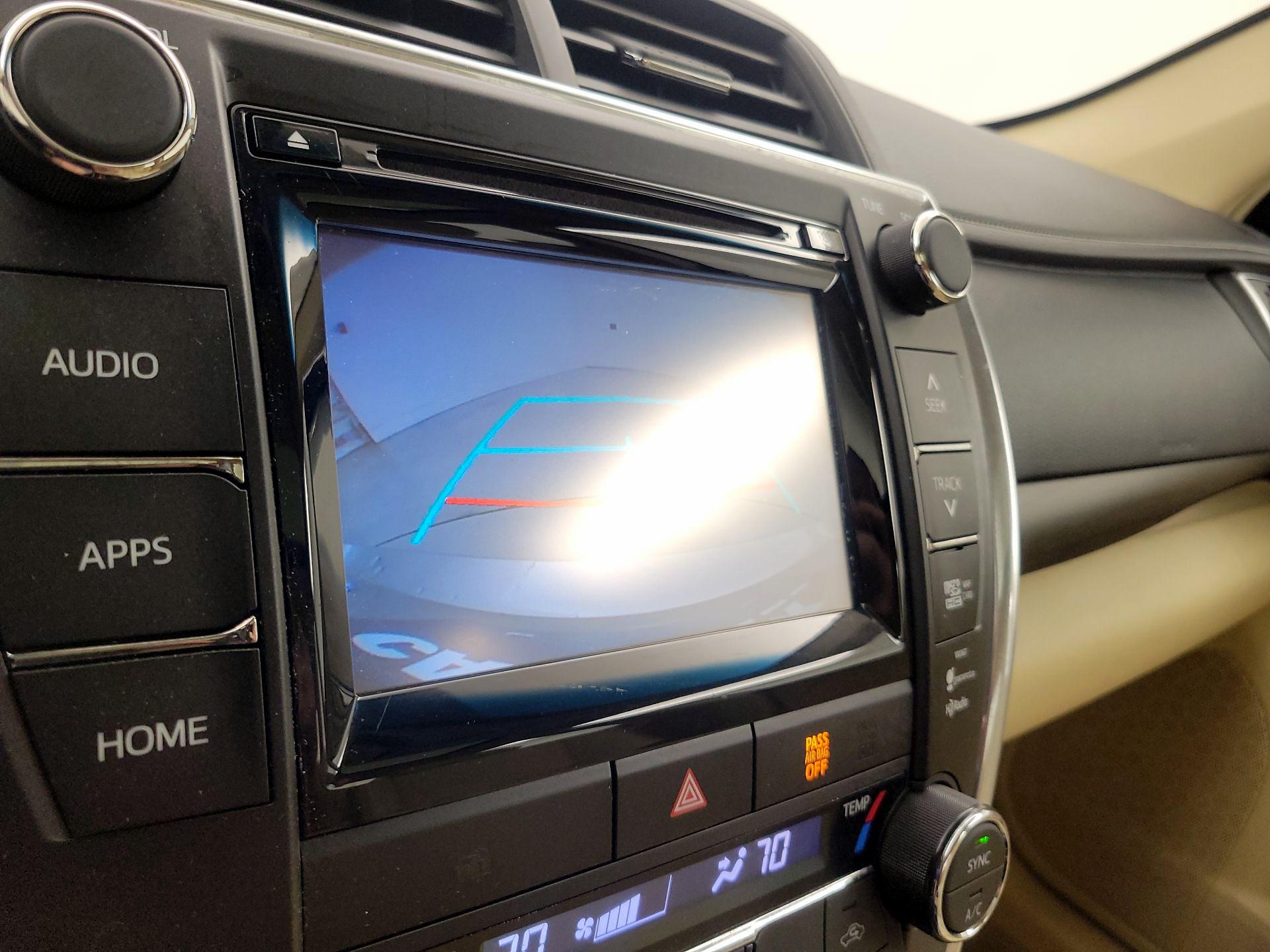 Thumbnail: 2015 Toyota Camry - 15