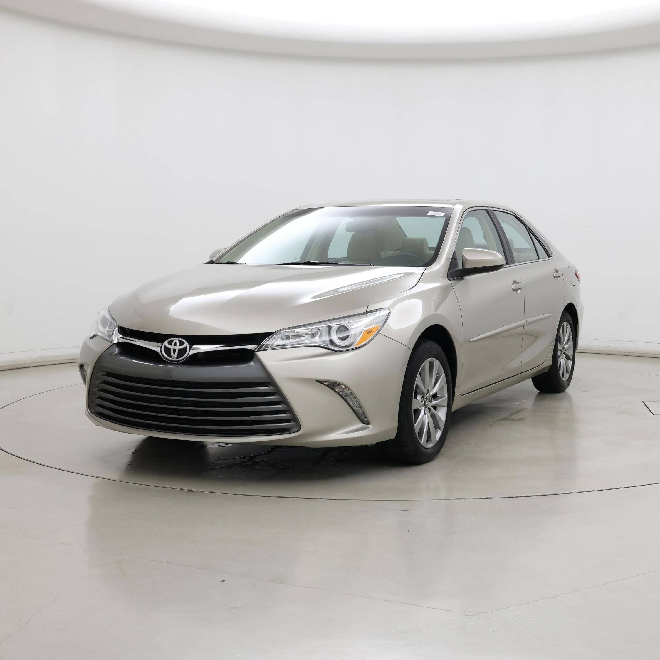 Thumbnail: 2015 Toyota Camry - 4