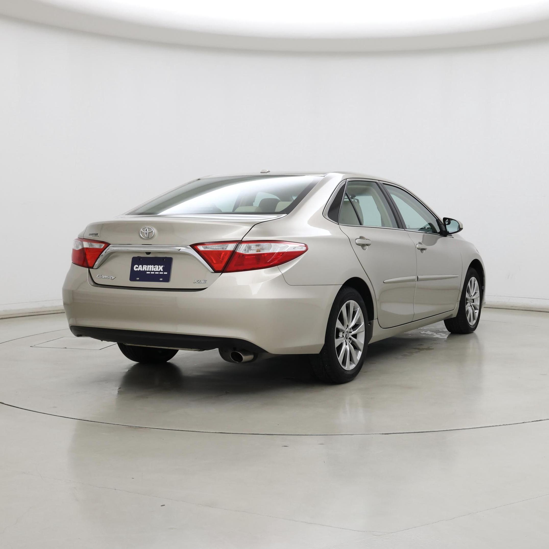 Thumbnail: 2015 Toyota Camry - 8