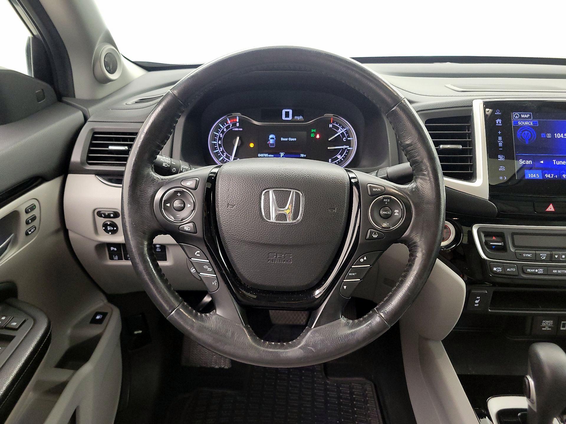 Thumbnail: 2017 Honda Ridgeline - 10