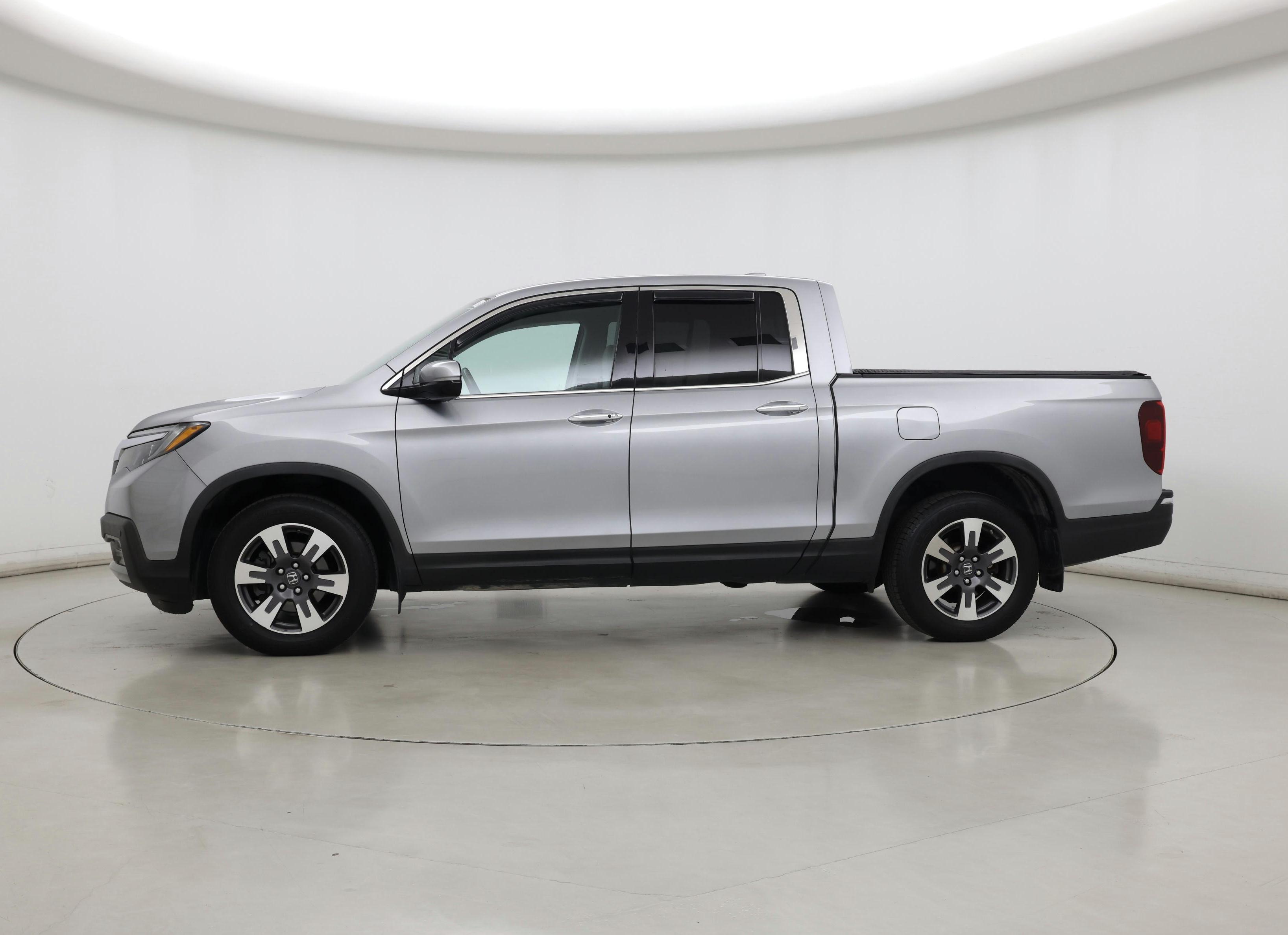 Thumbnail: 2017 Honda Ridgeline - 3