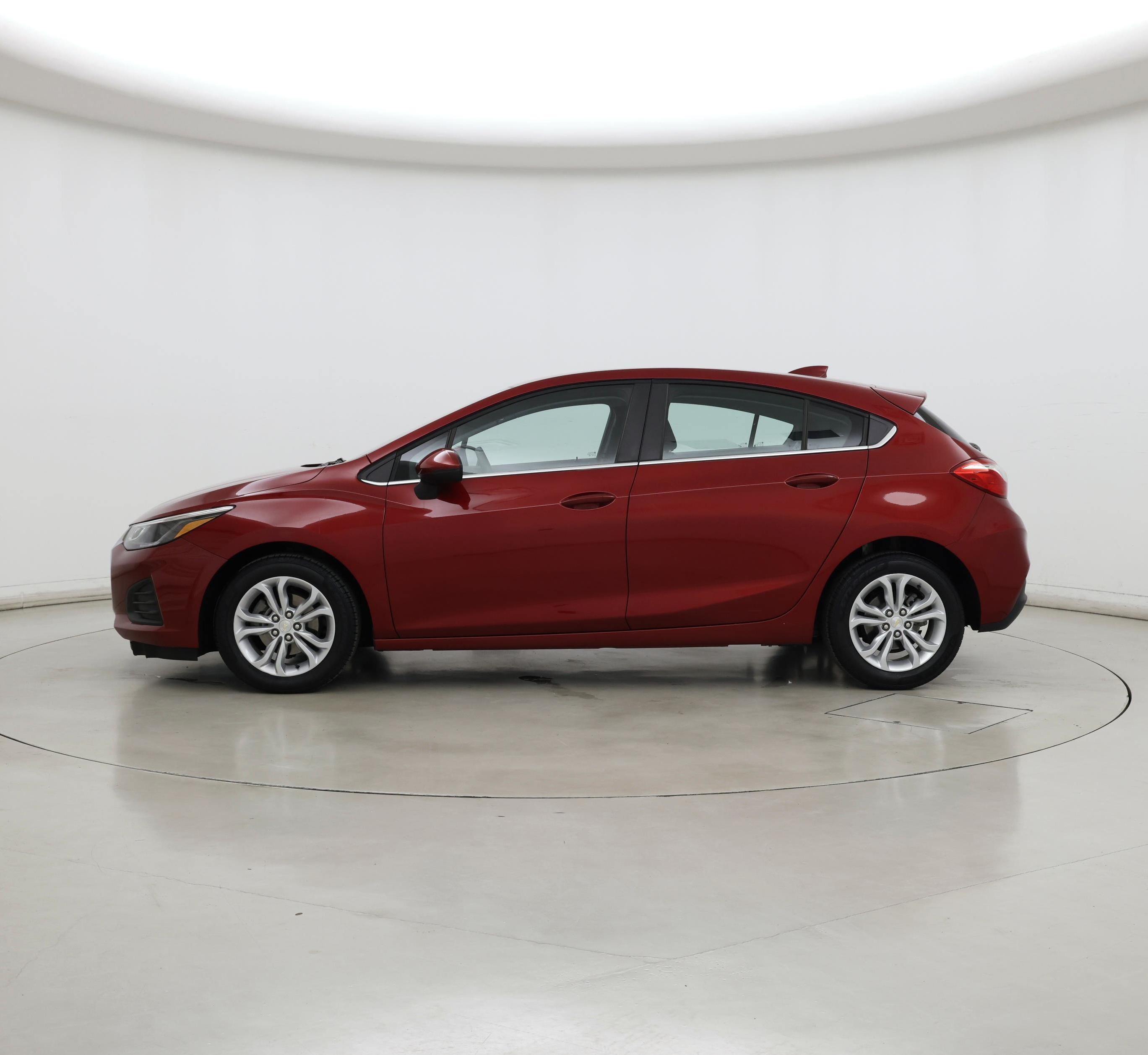 Thumbnail: 2019 Chevrolet Cruze - 3