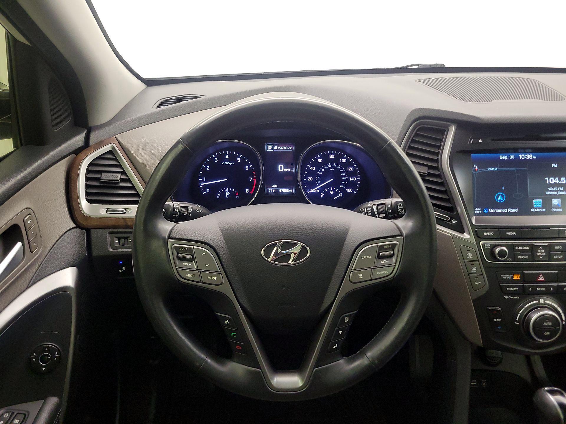 Thumbnail: 2017 Hyundai Santa Fe - 10