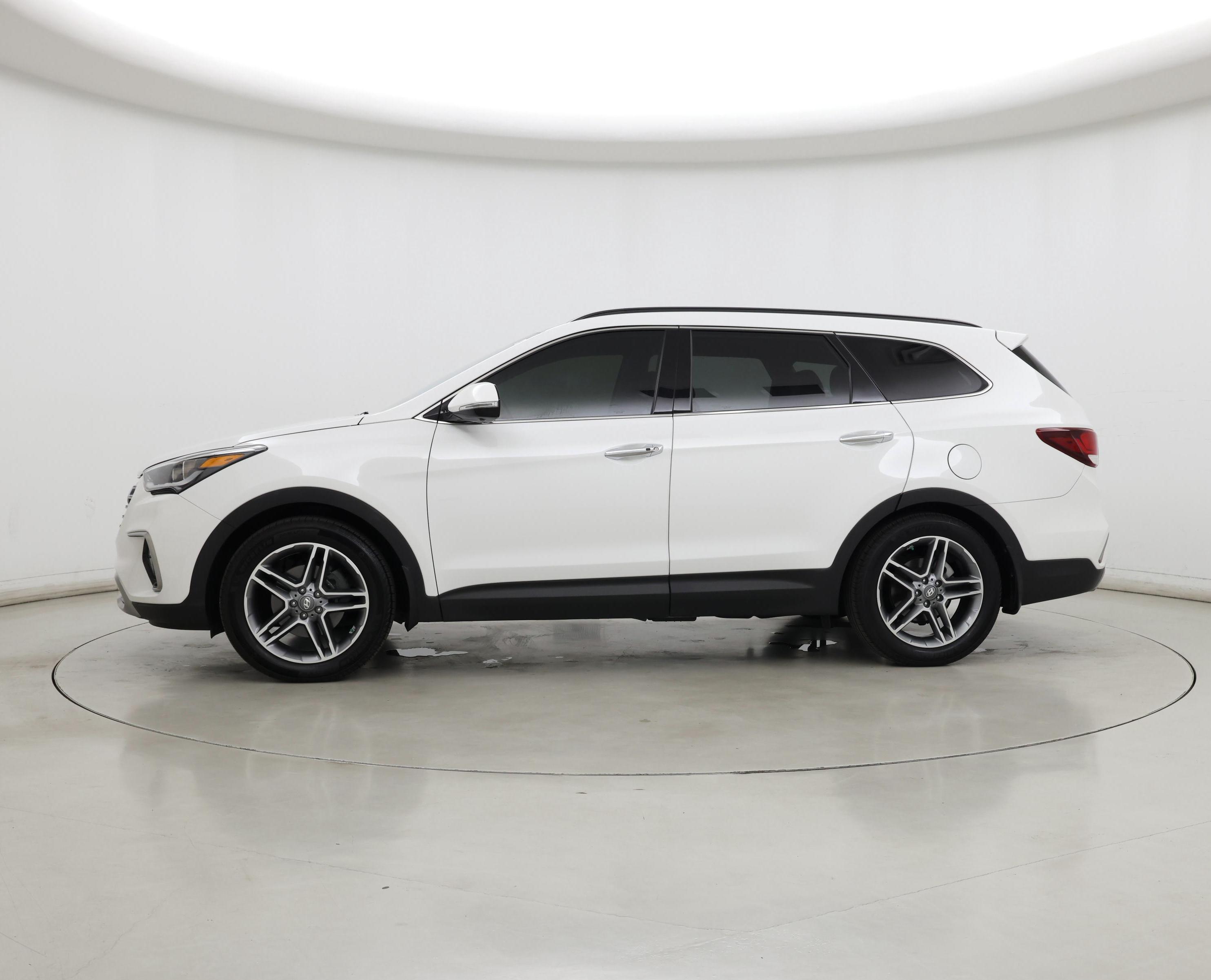 Thumbnail: 2017 Hyundai Santa Fe - 3