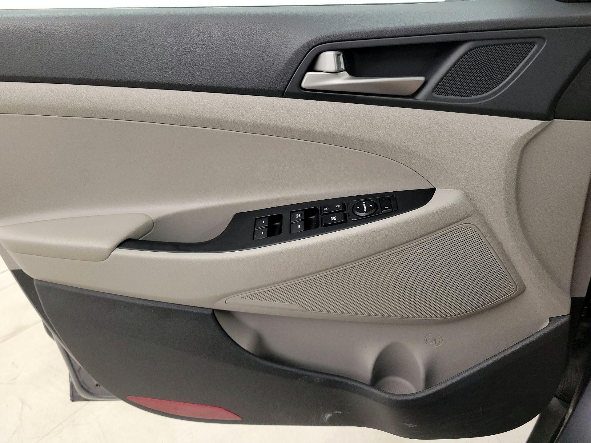 Thumbnail: 2018 Hyundai Tucson - 12