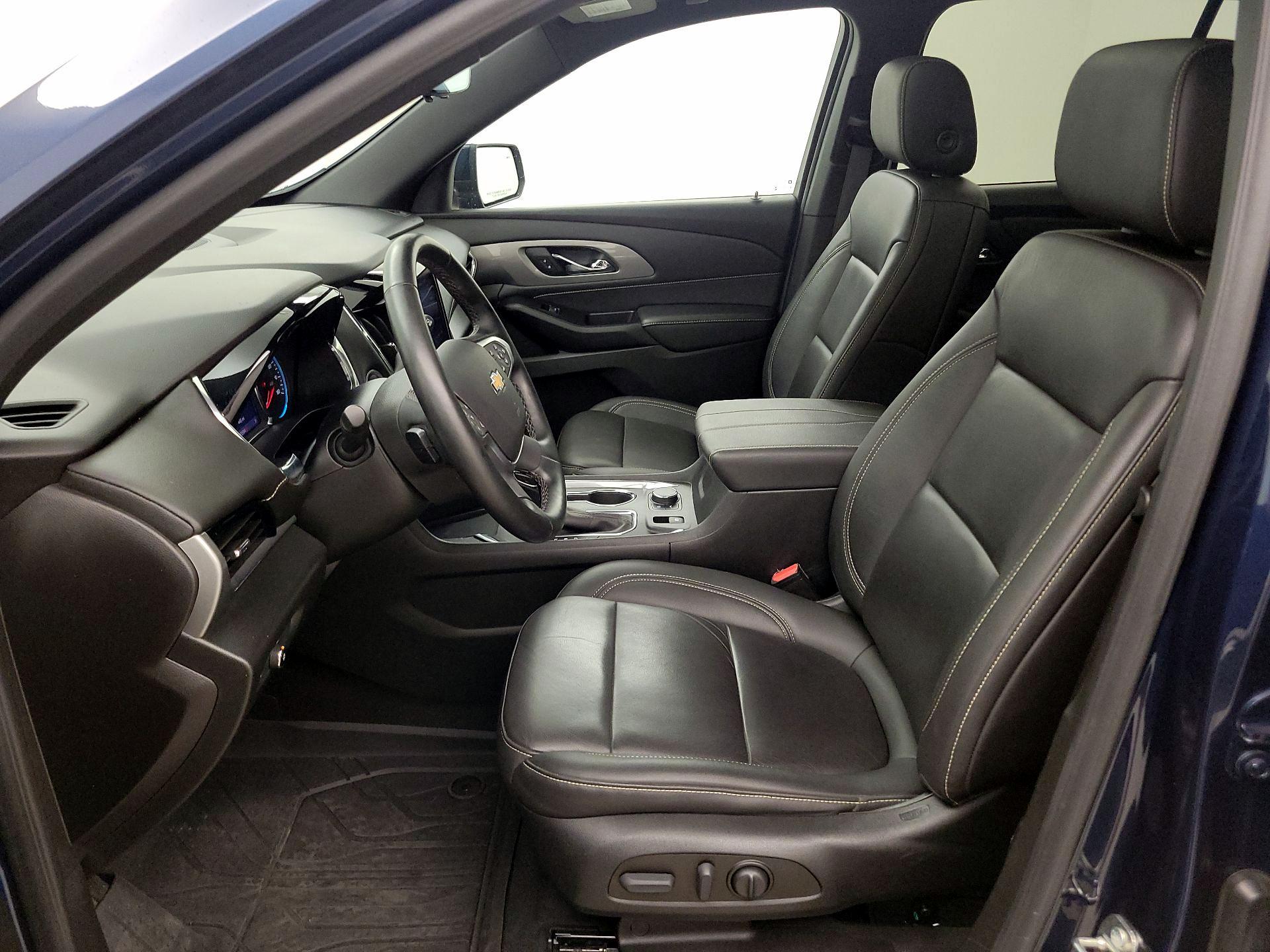 Thumbnail: 2023 Chevrolet Traverse - 11
