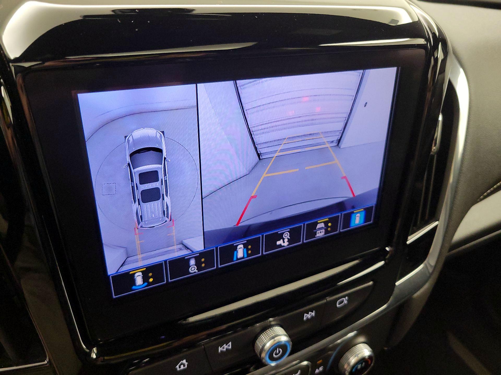 Thumbnail: 2023 Chevrolet Traverse - 15