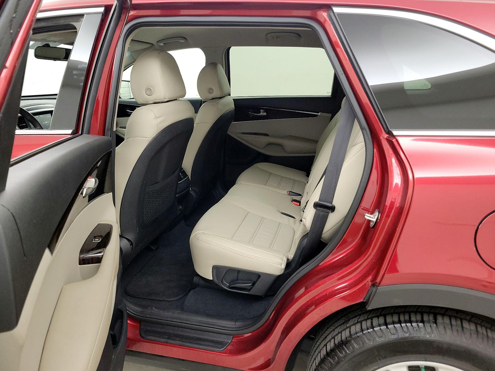 Thumbnail: 2020 Kia Sorento - 19