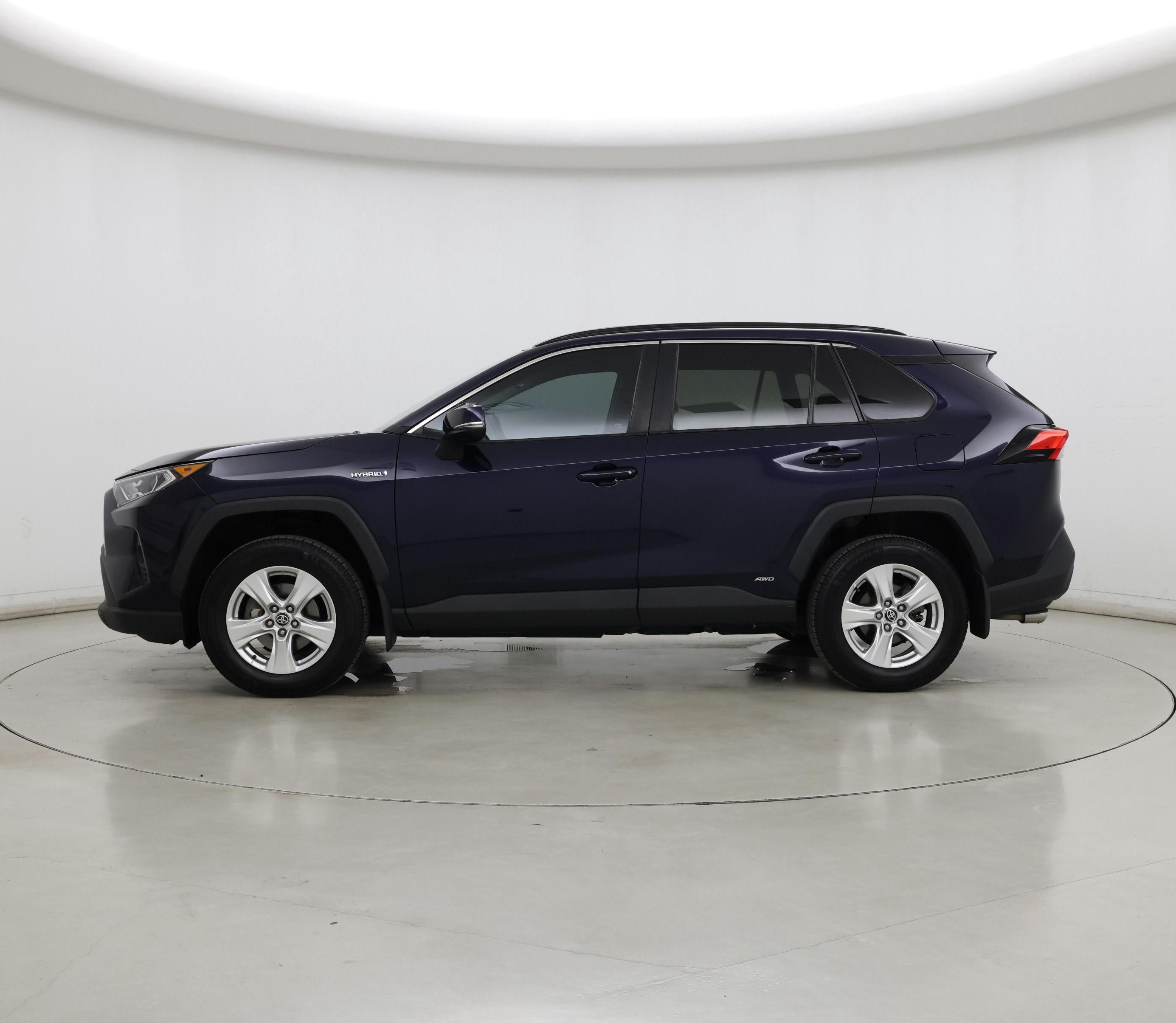 Thumbnail: 2021 Toyota RAV4 - 3