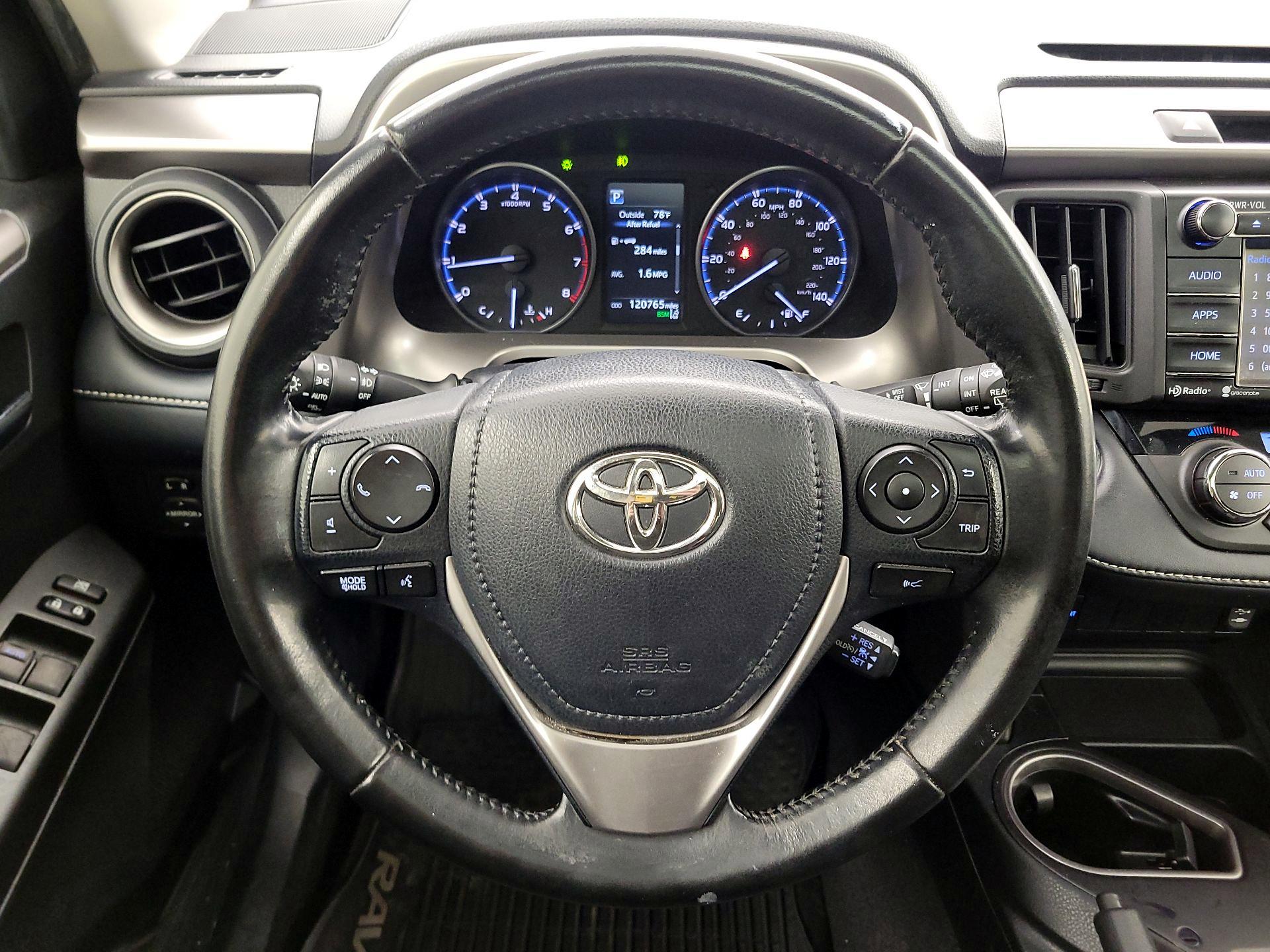 Thumbnail: 2018 Toyota RAV4 - 10