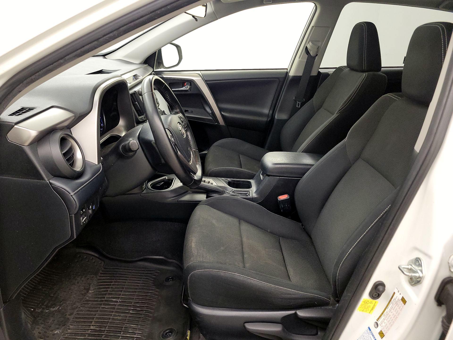 Thumbnail: 2018 Toyota RAV4 - 11