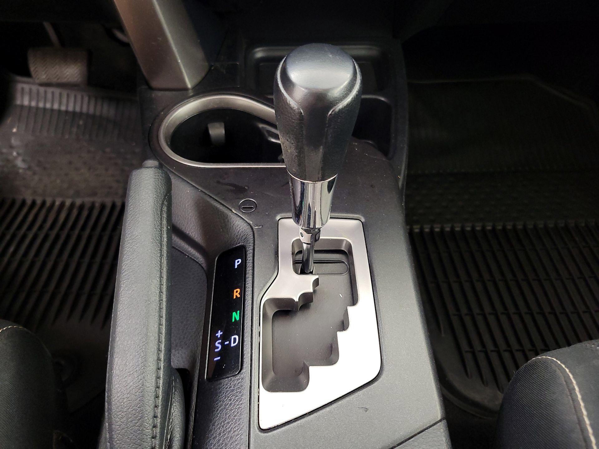 Thumbnail: 2018 Toyota RAV4 - 17