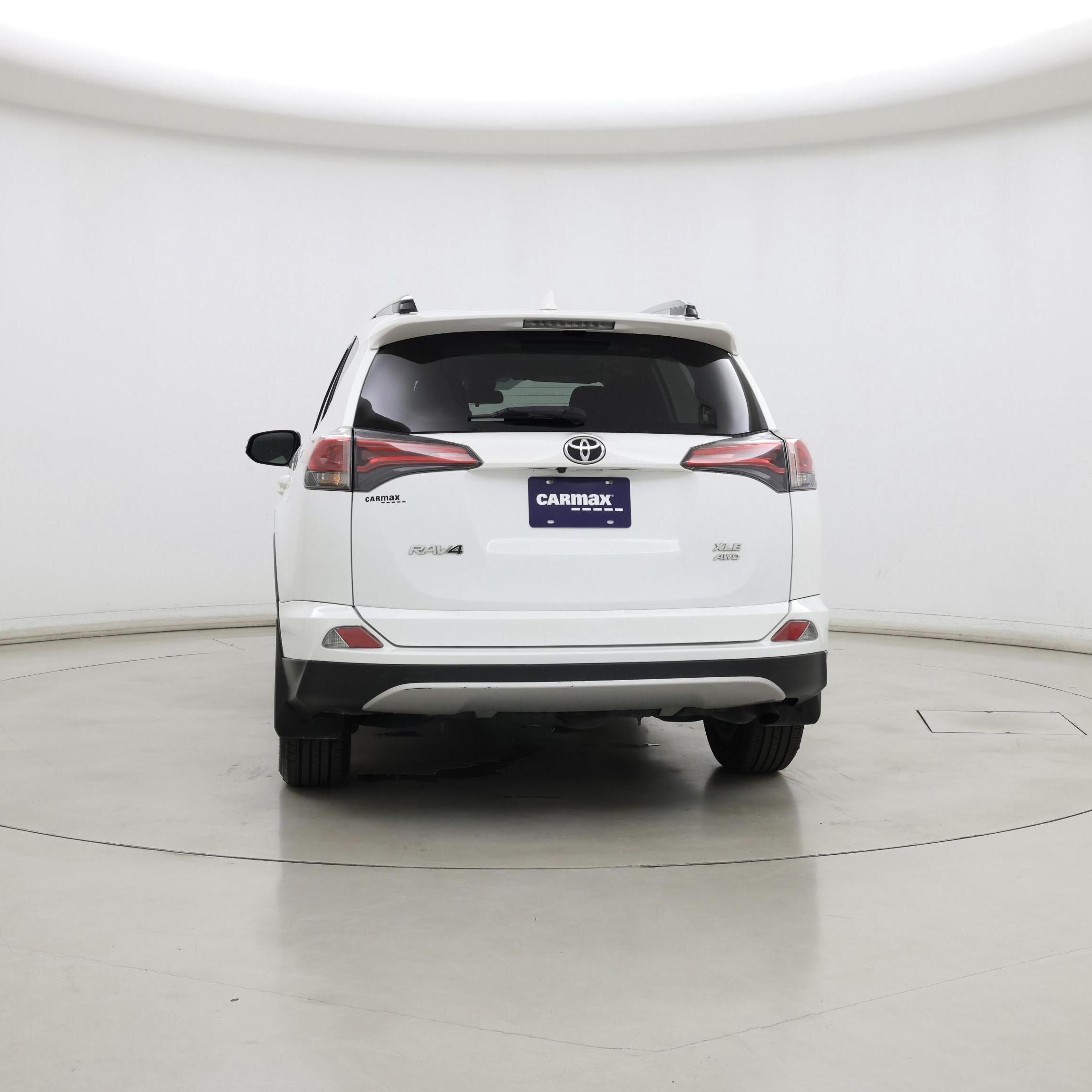 Thumbnail: 2018 Toyota RAV4 - 6