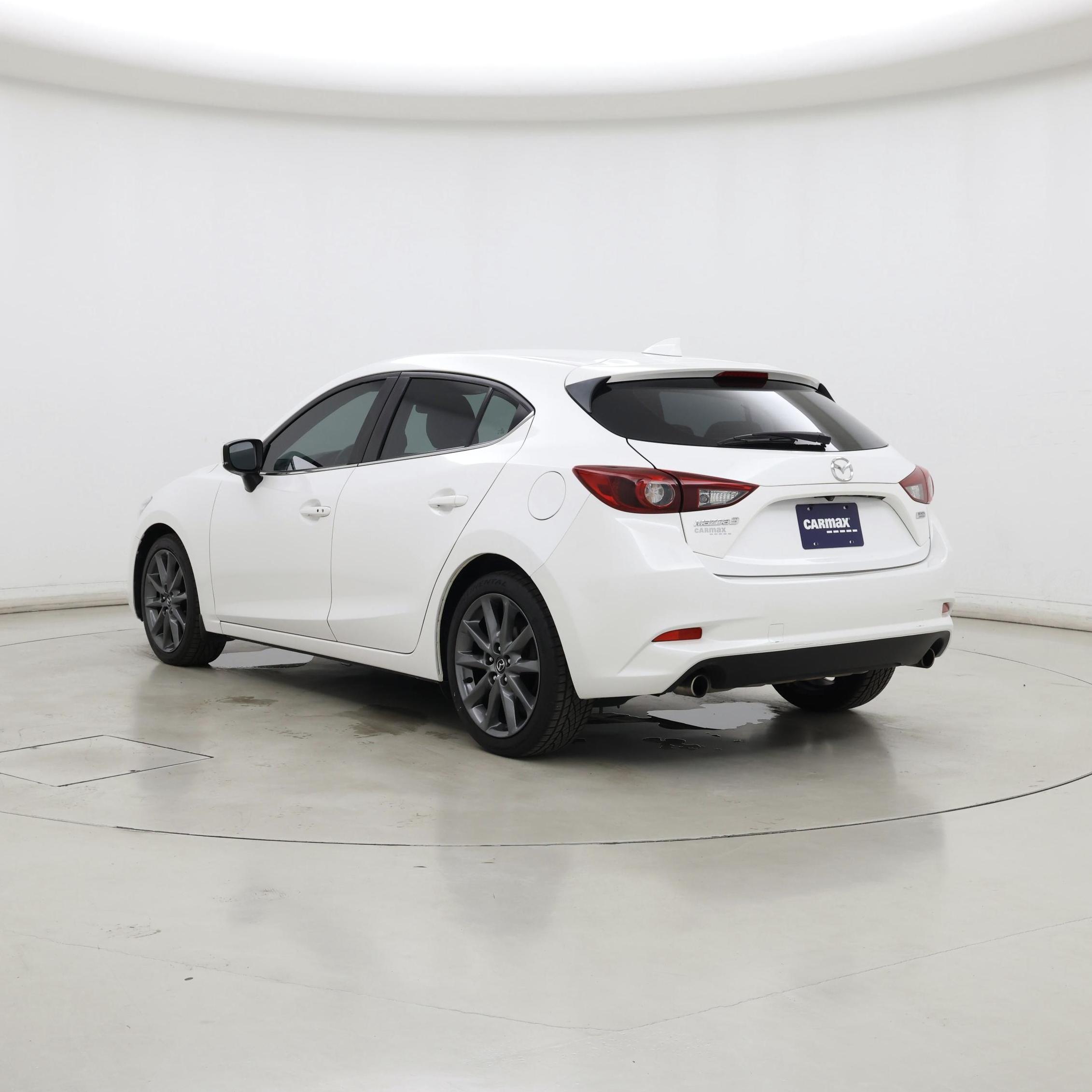 Thumbnail: 2018 Mazda Mazda3 - 2