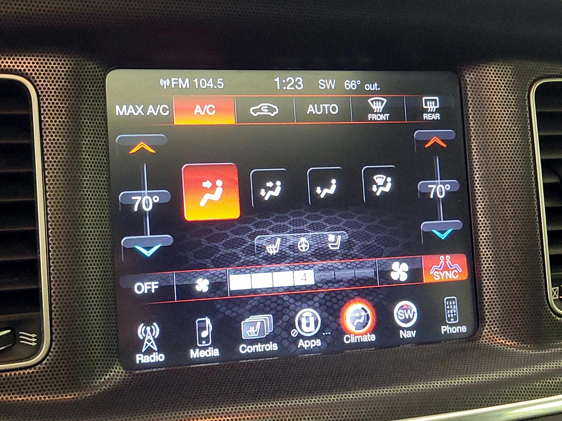 Thumbnail: 2015 Dodge Charger - 17