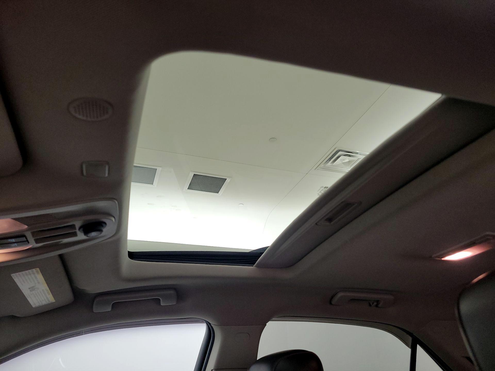 Thumbnail: 2016 Chevrolet Equinox - 18