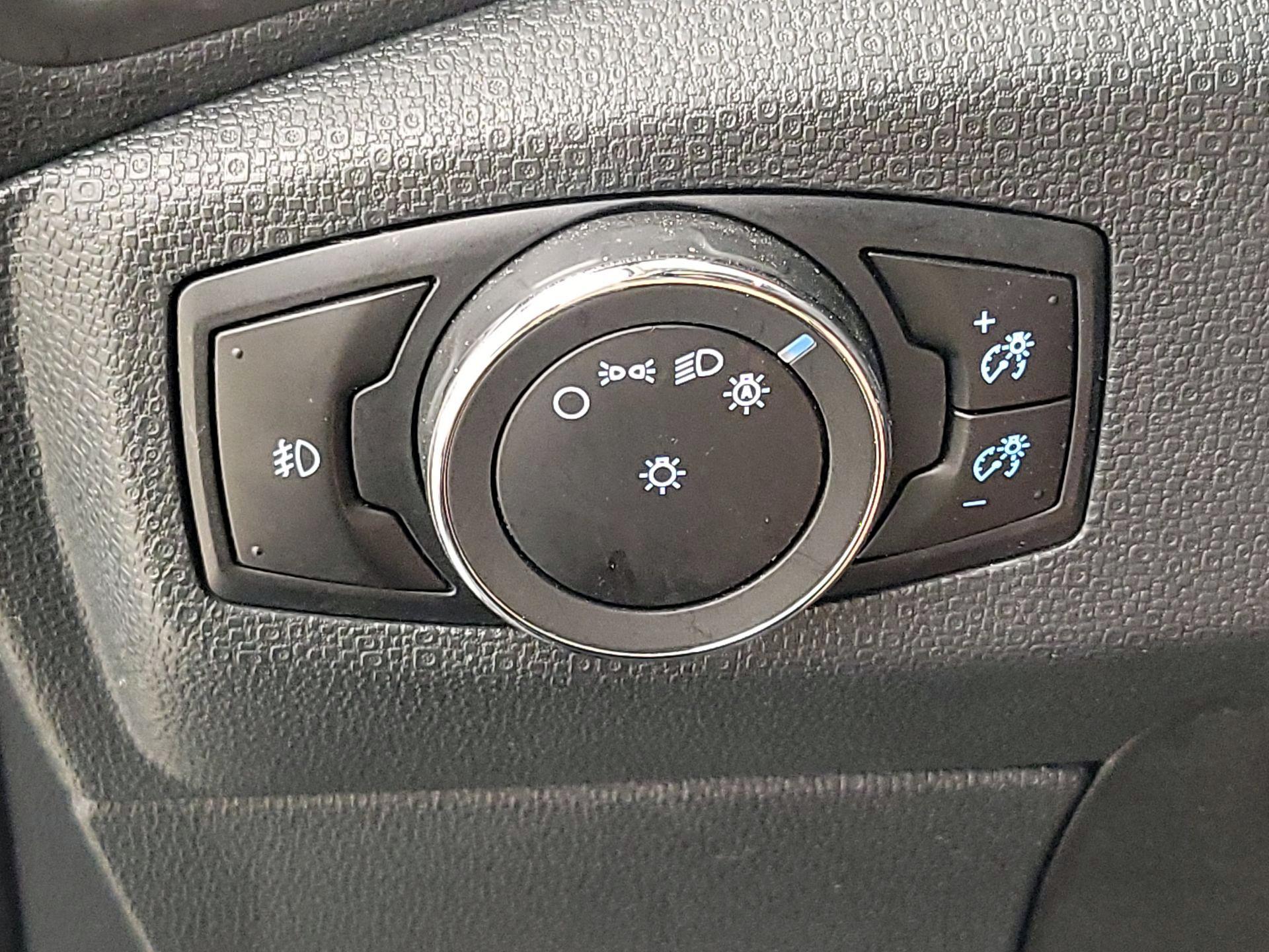 Thumbnail: 2019 Ford EcoSport - 13