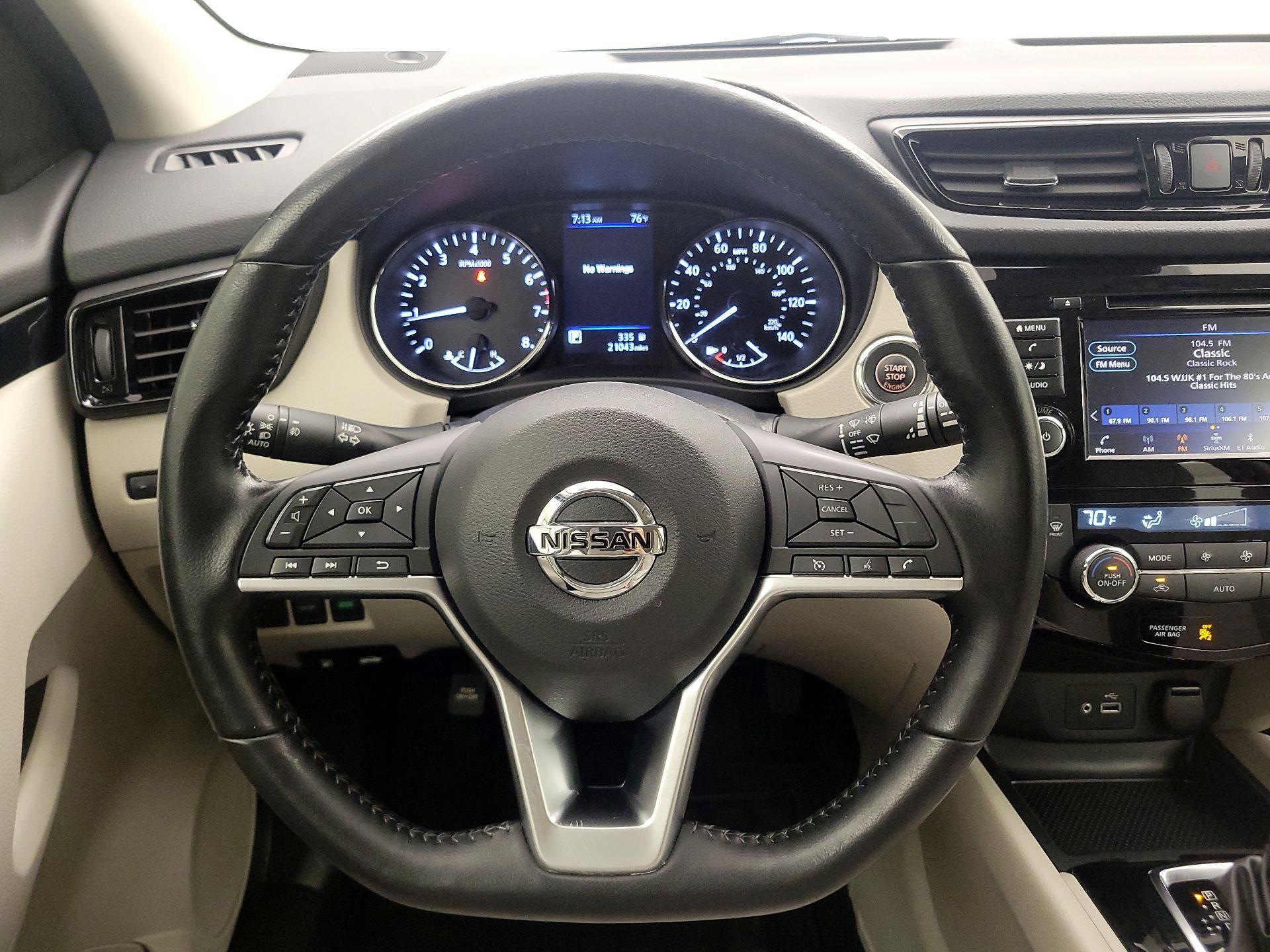 Thumbnail: 2022 Nissan Rogue Sport - 10