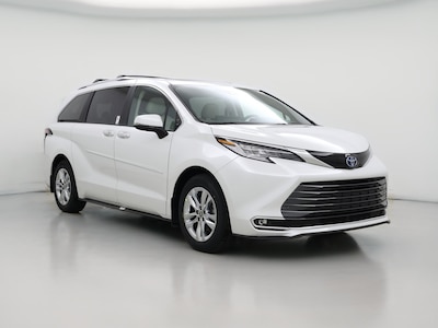 White 2025 Toyota Sienna Limited