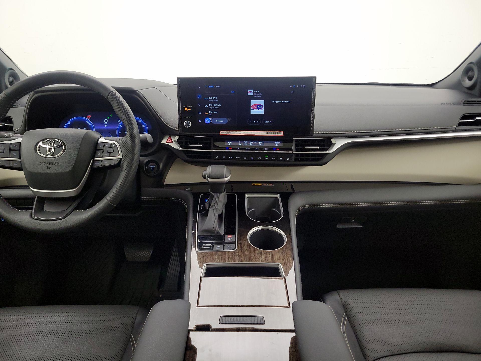 Thumbnail: 2025 Toyota Sienna - 9