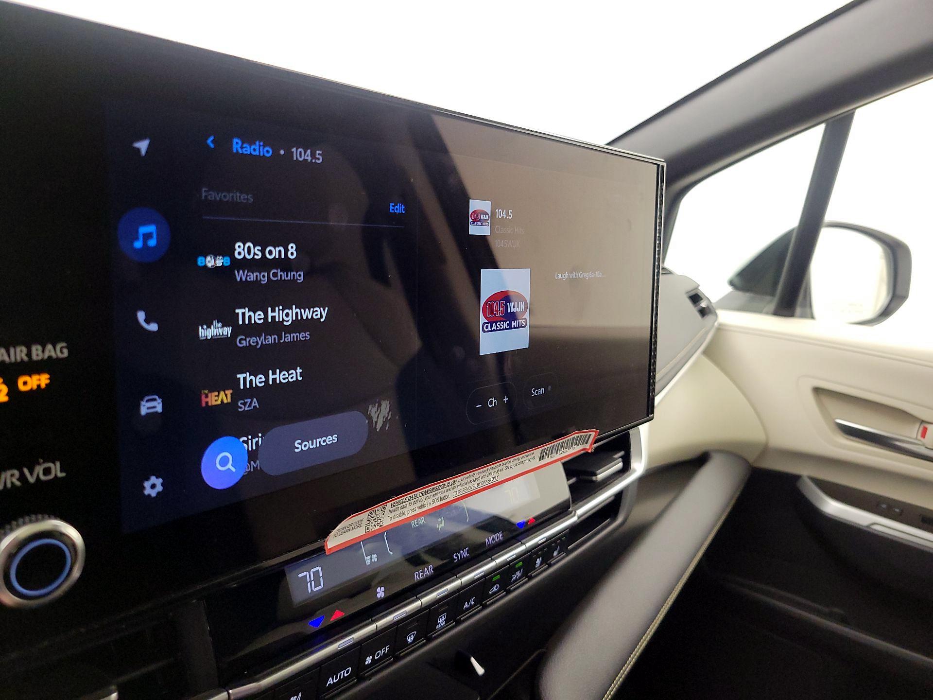 Thumbnail: 2025 Toyota Sienna - 16