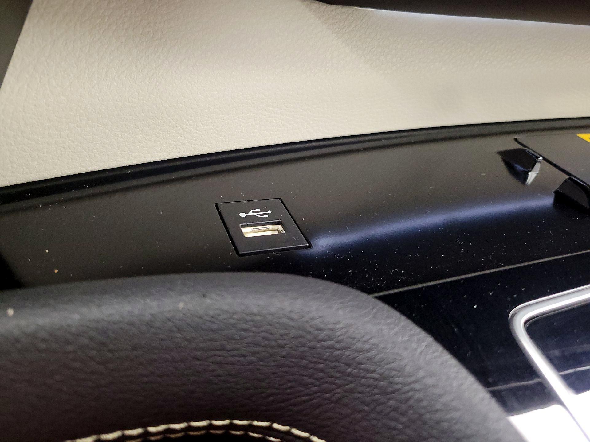 Thumbnail: 2025 Toyota Sienna - 19