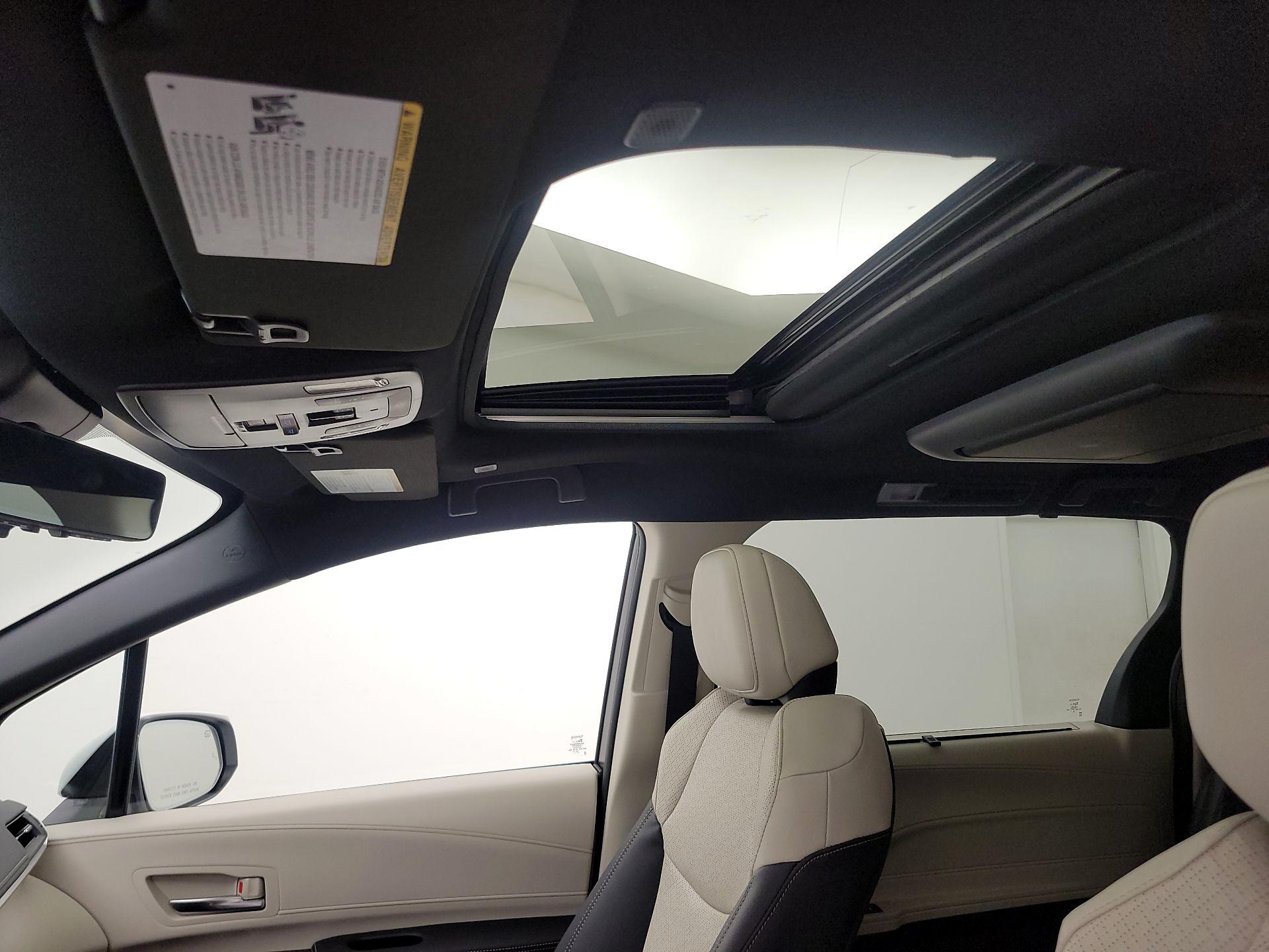 Thumbnail: 2025 Toyota Sienna - 20