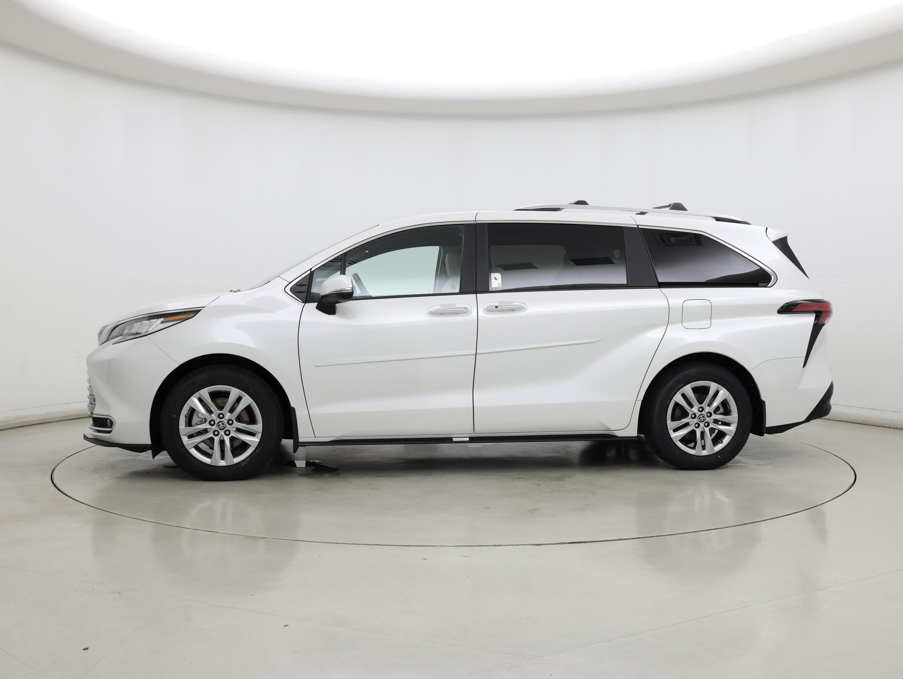 Thumbnail: 2025 Toyota Sienna - 3