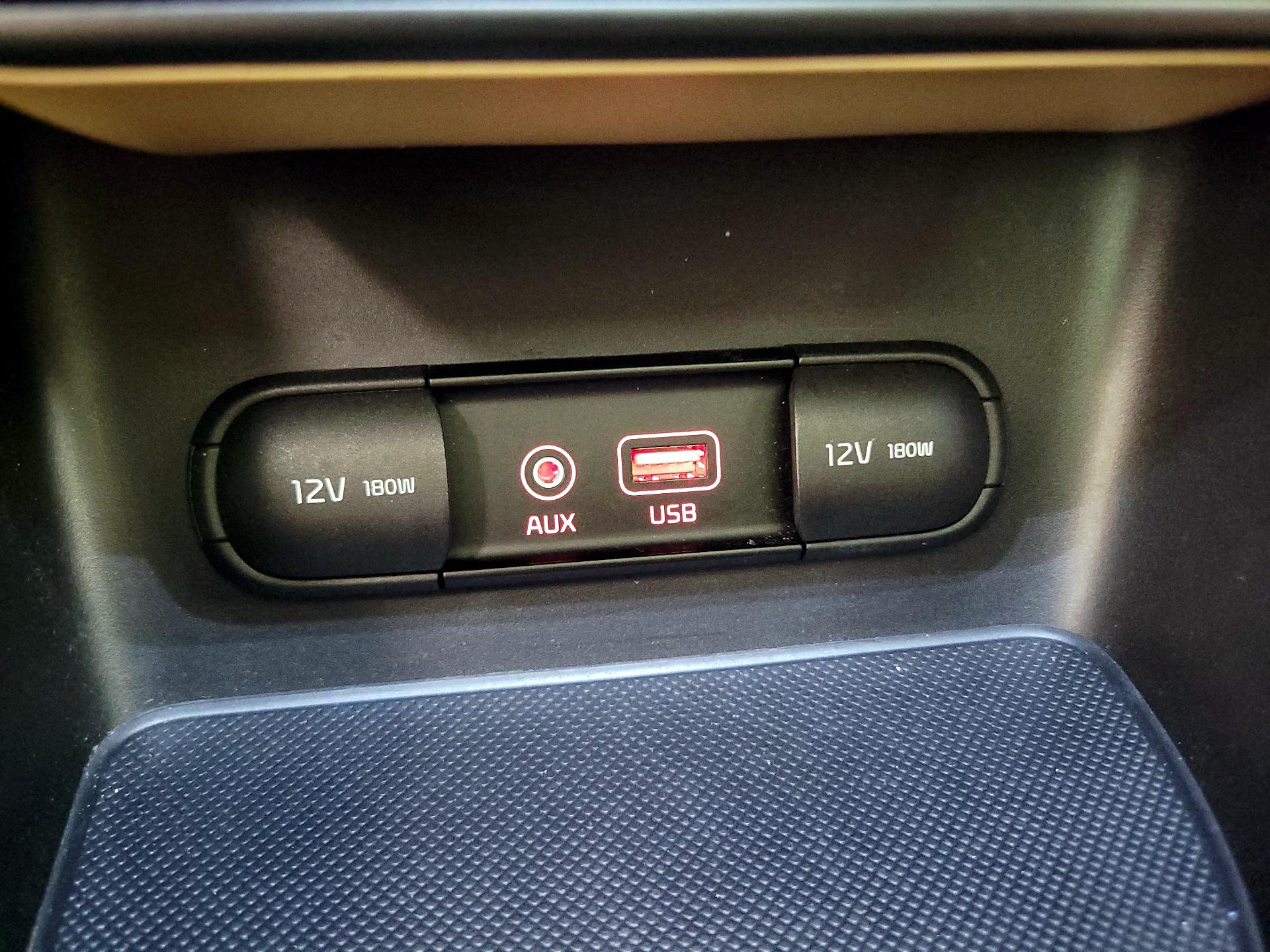 Thumbnail: 2017 Kia Sportage - 19