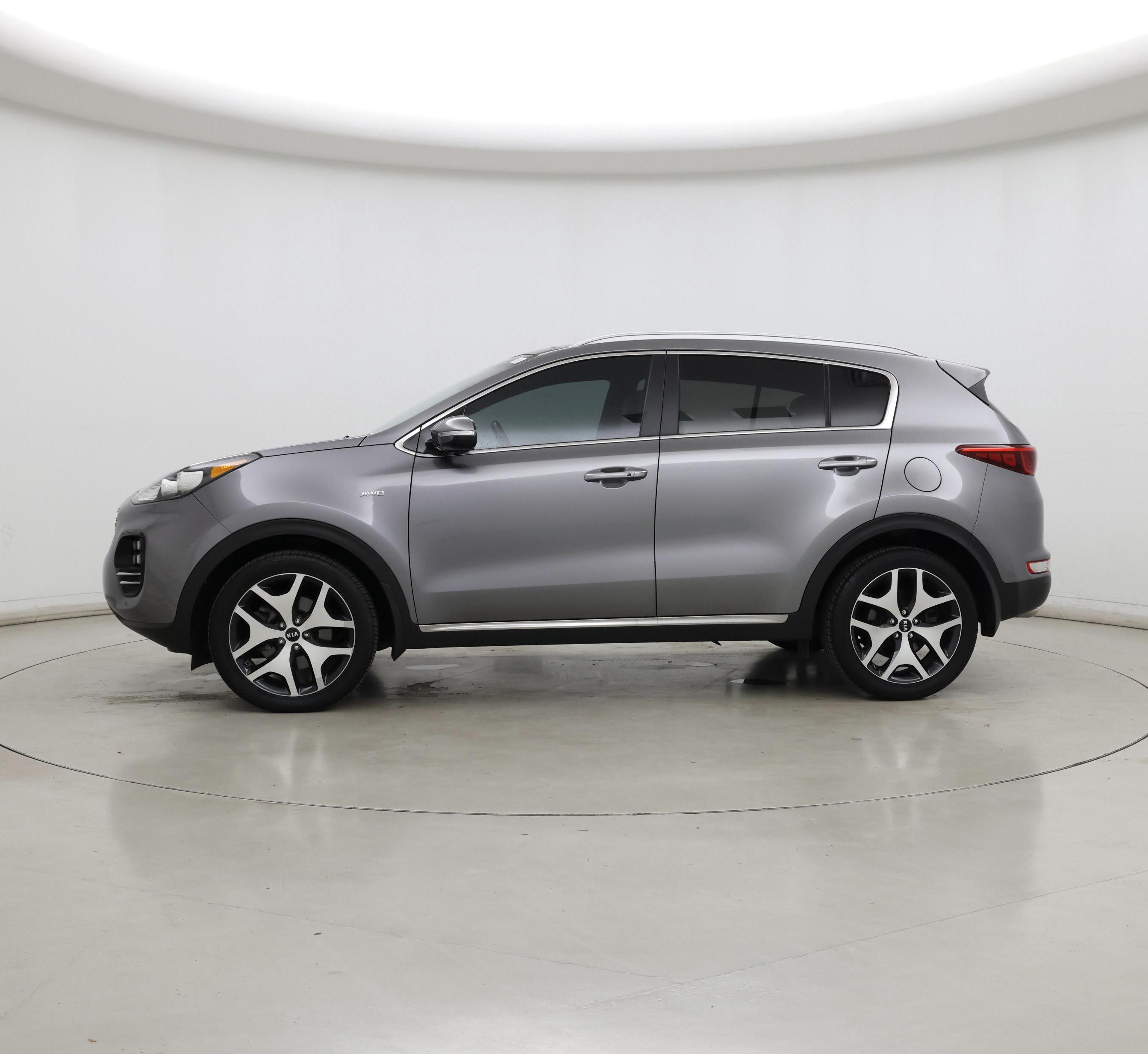 Thumbnail: 2017 Kia Sportage - 3