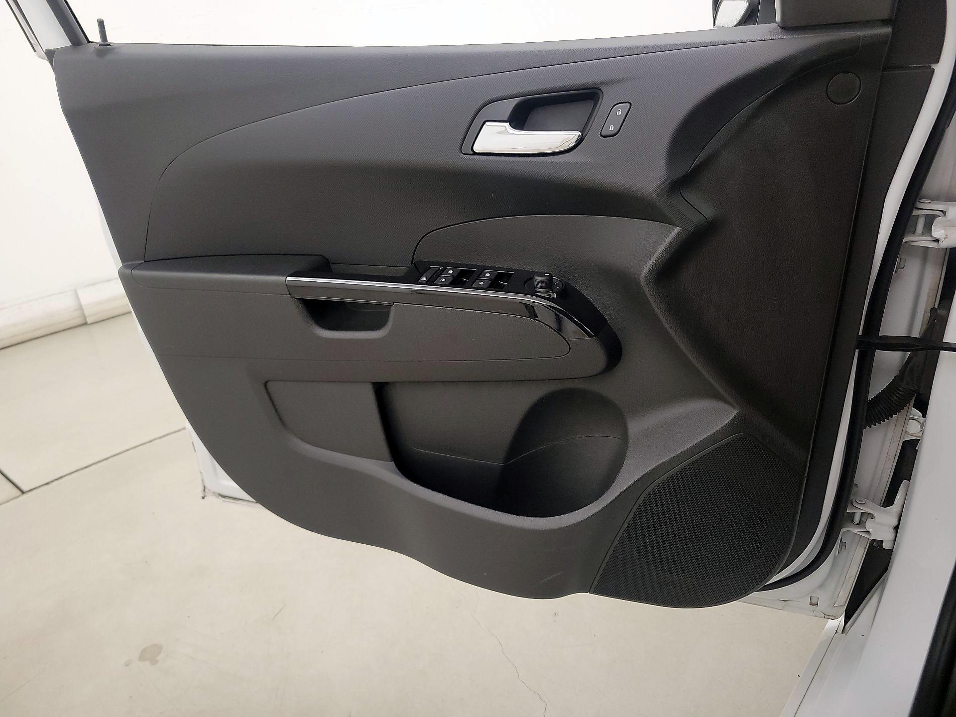 Thumbnail: 2019 Chevrolet Sonic - 12