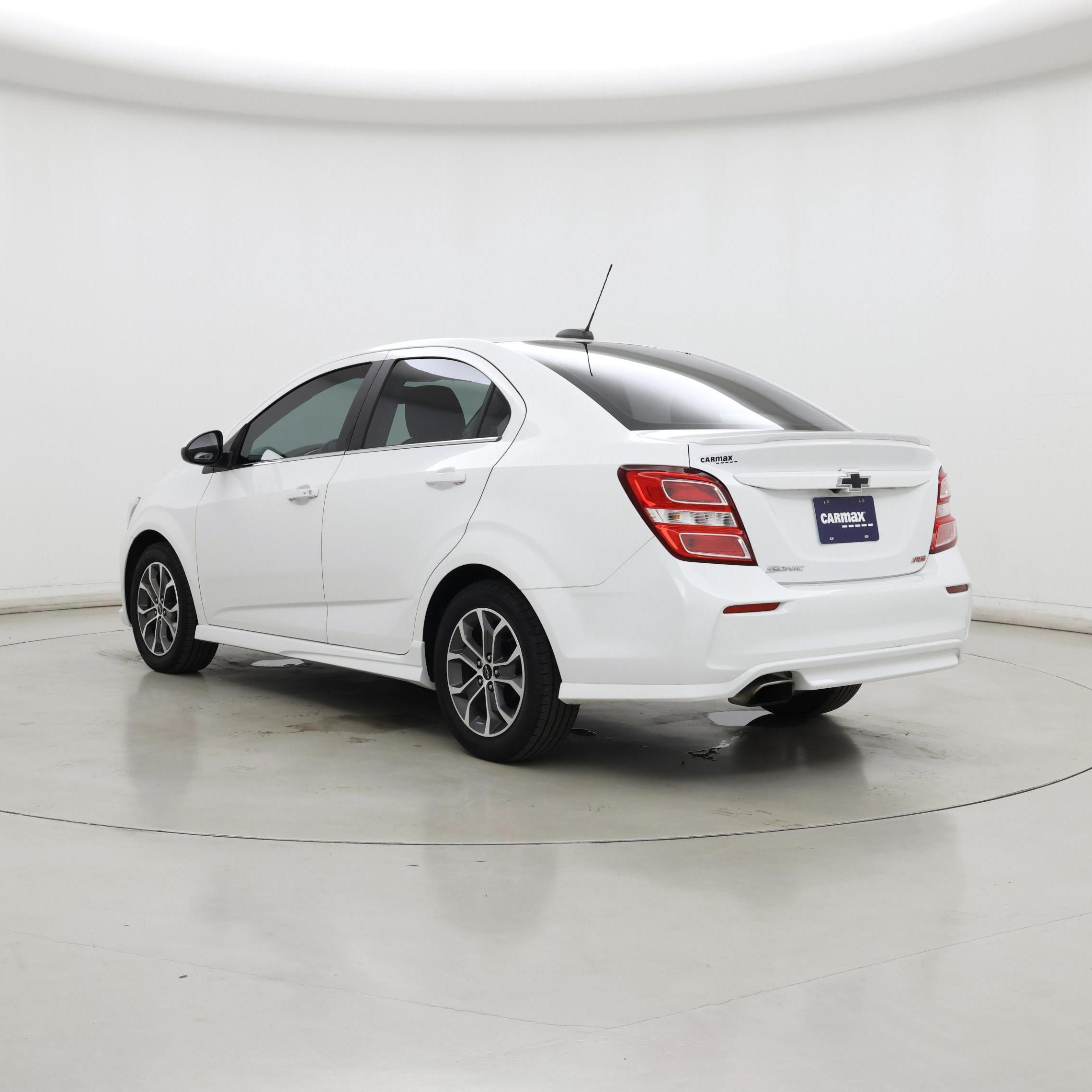Thumbnail: 2019 Chevrolet Sonic - 2