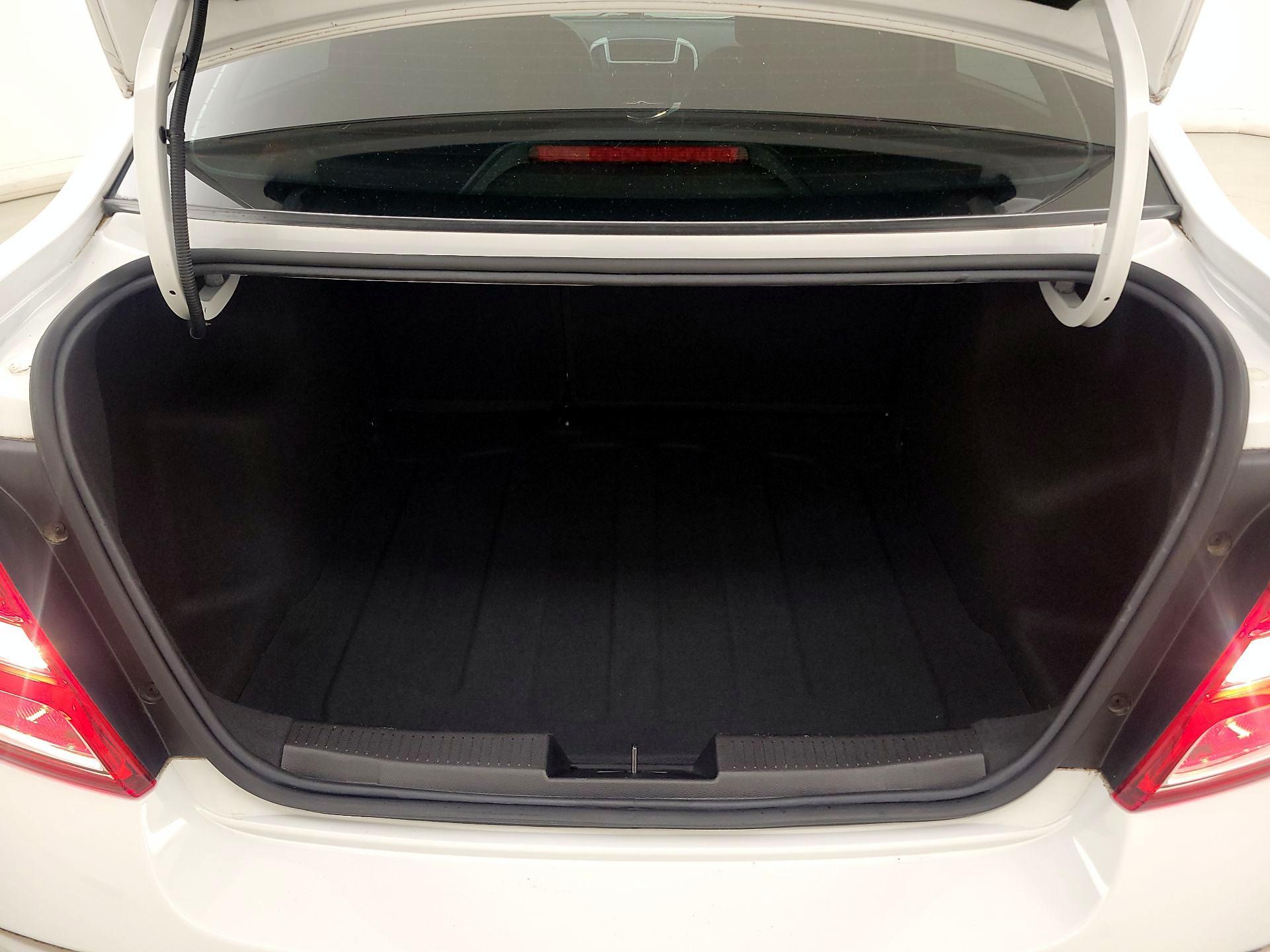 Thumbnail: 2019 Chevrolet Sonic - 20