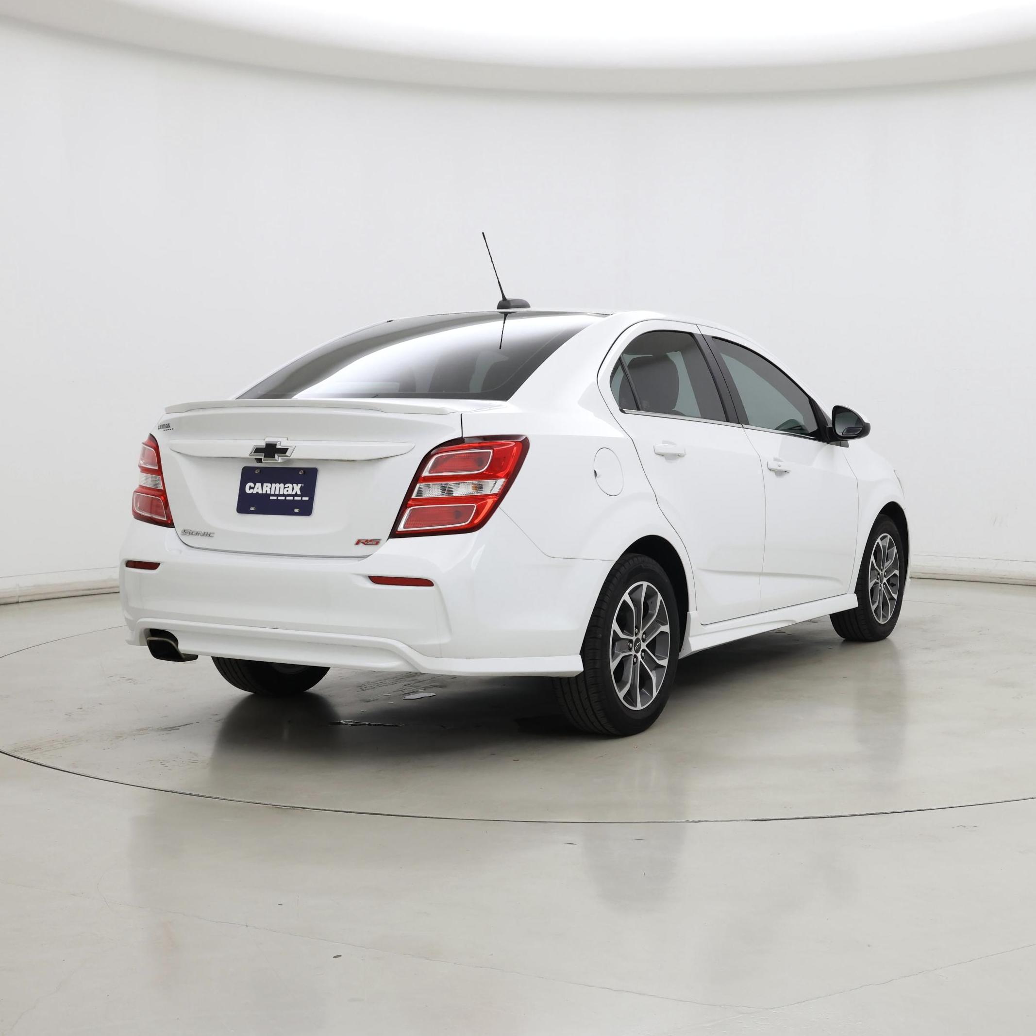 Thumbnail: 2019 Chevrolet Sonic - 8
