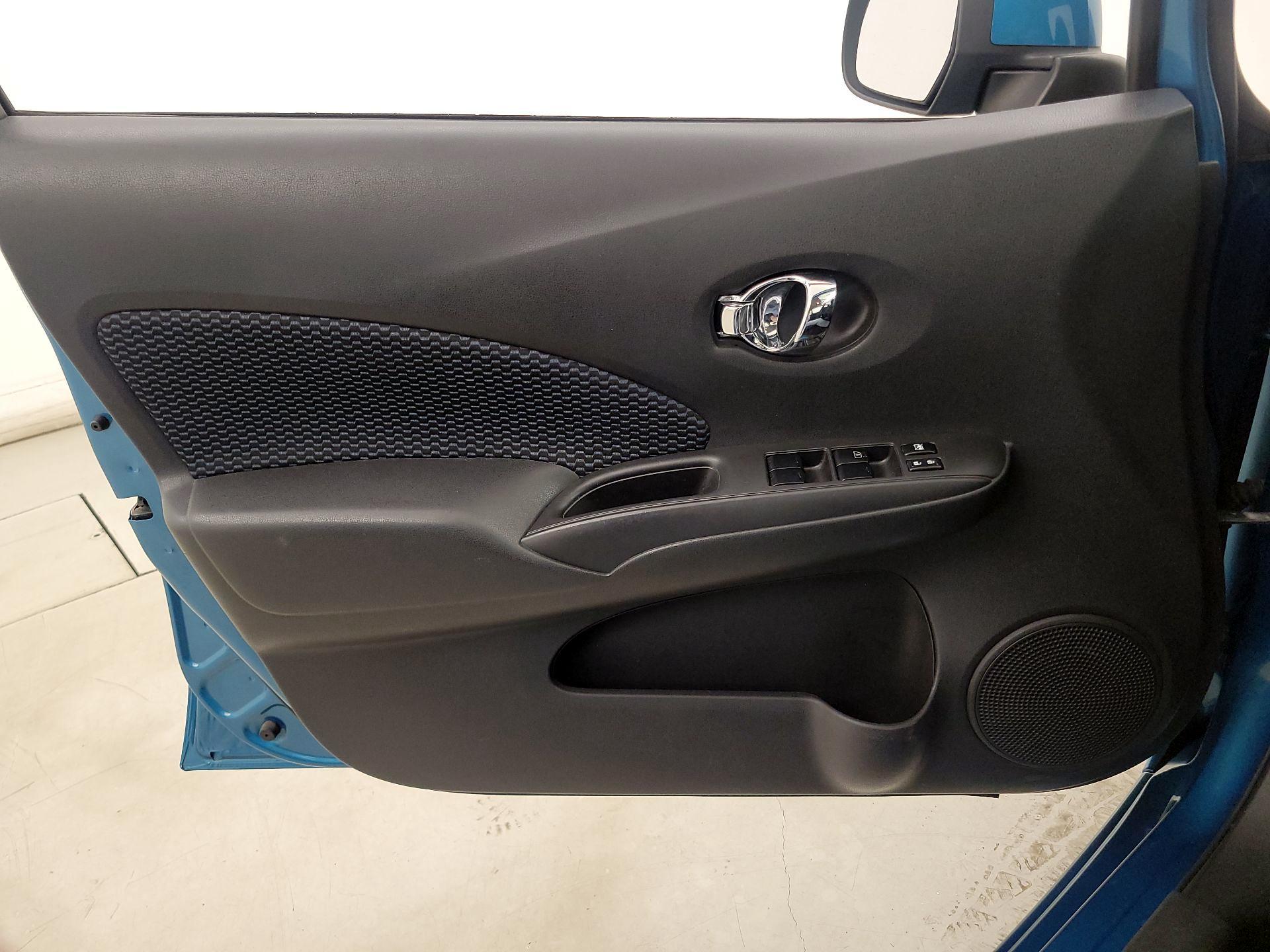 Thumbnail: 2014 Nissan Versa Note - 12