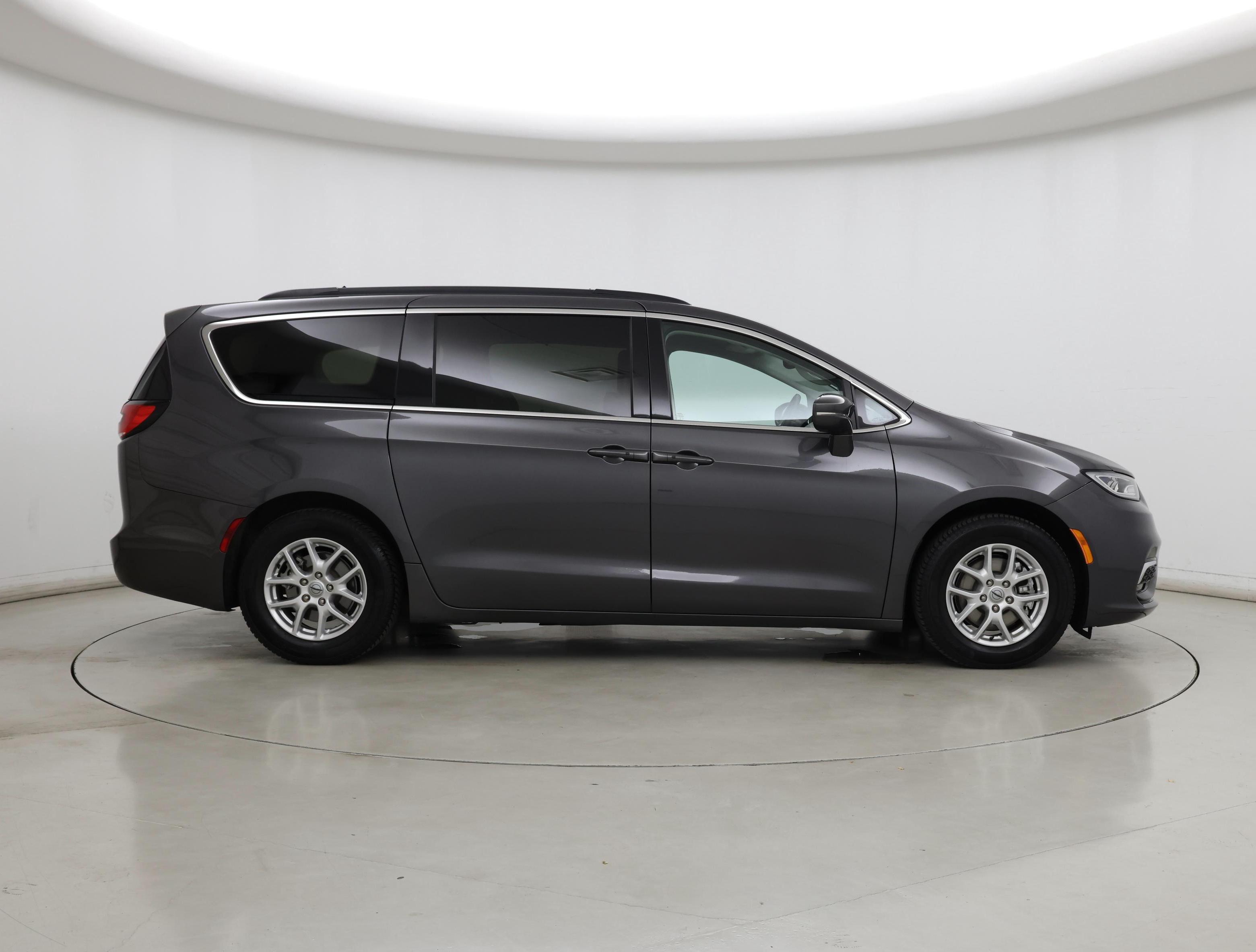Thumbnail: 2022 Chrysler Pacifica - 7