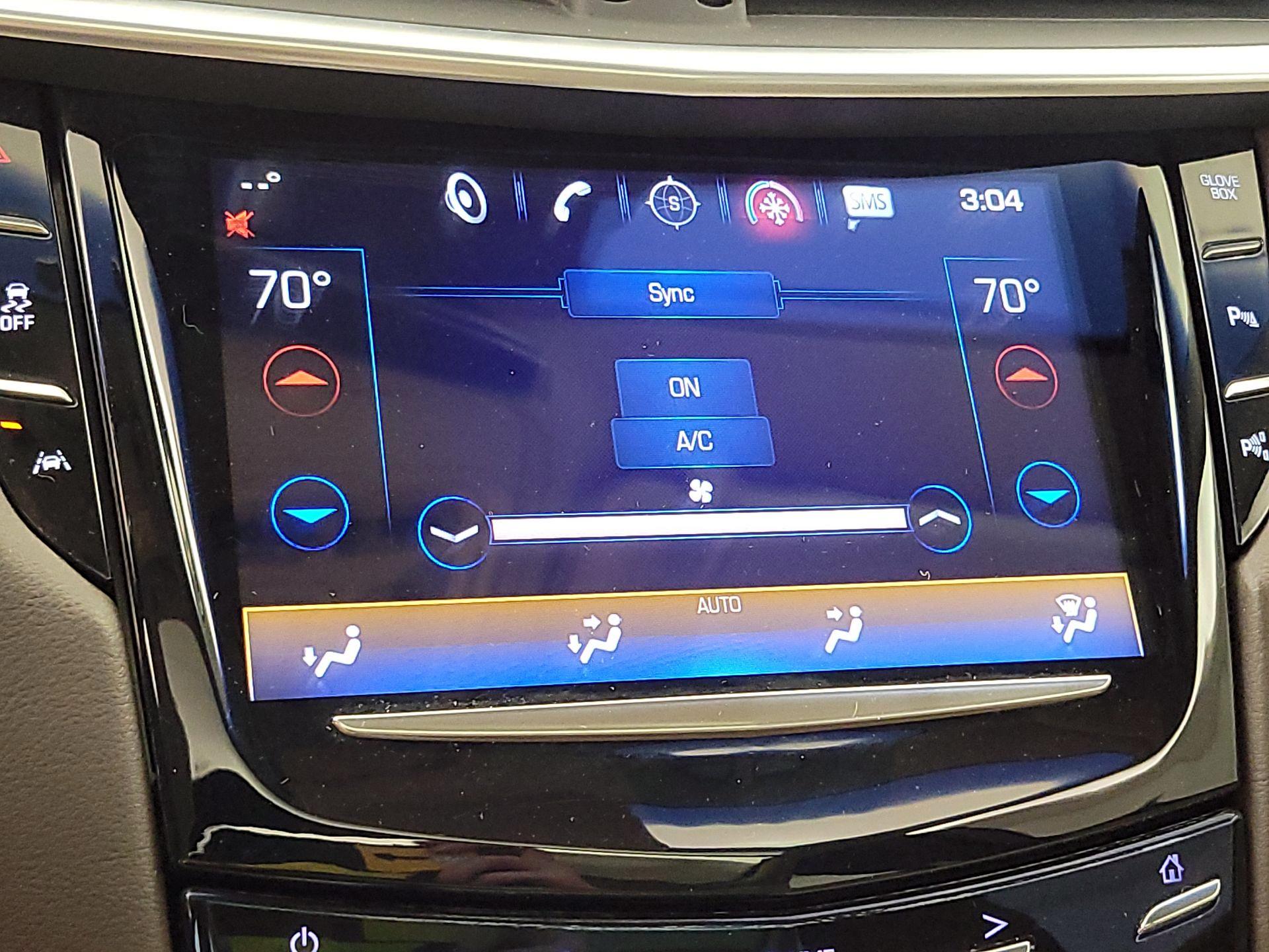 Thumbnail: 2016 Cadillac XTS - 17