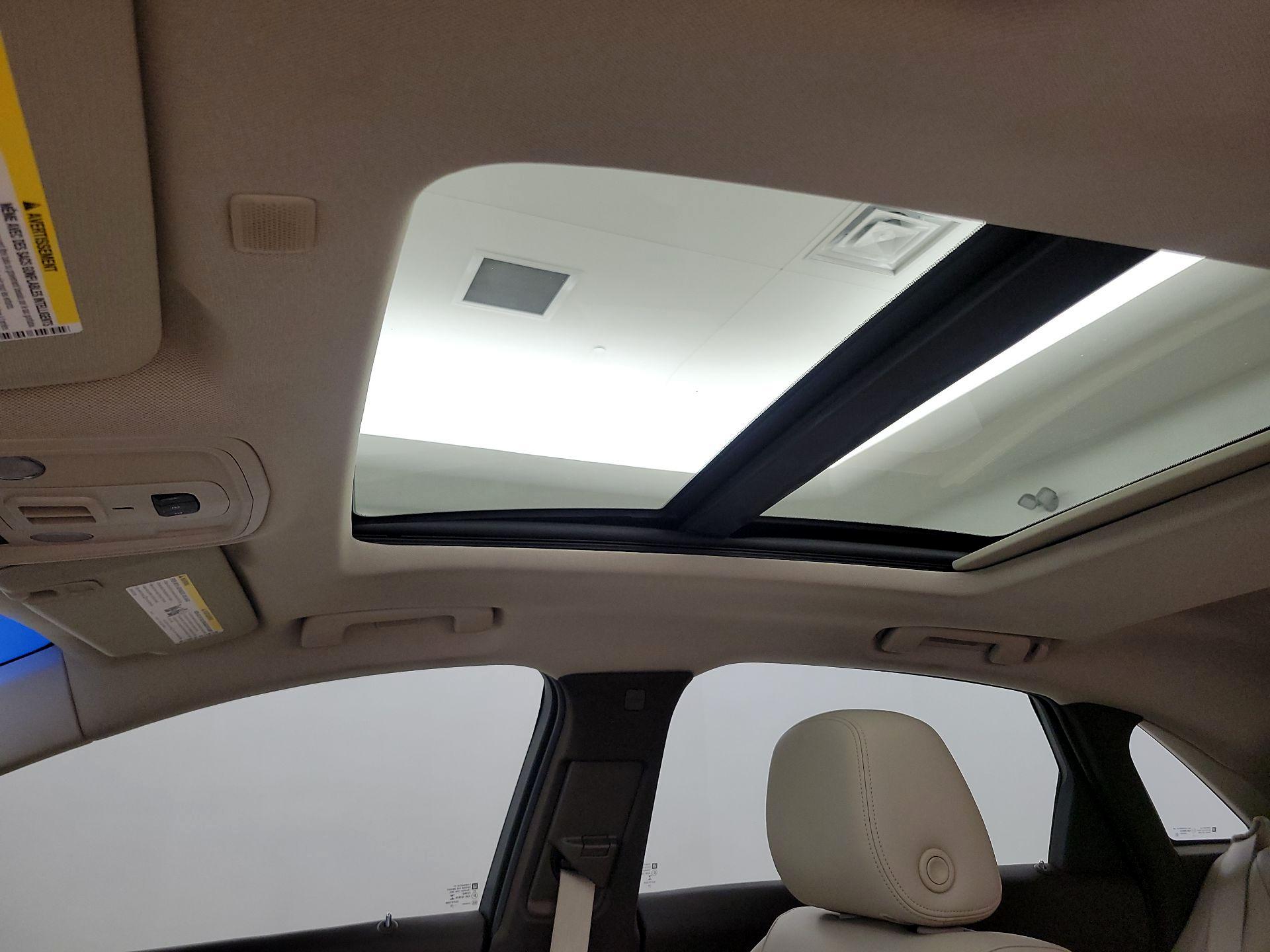 Thumbnail: 2016 Cadillac XTS - 20