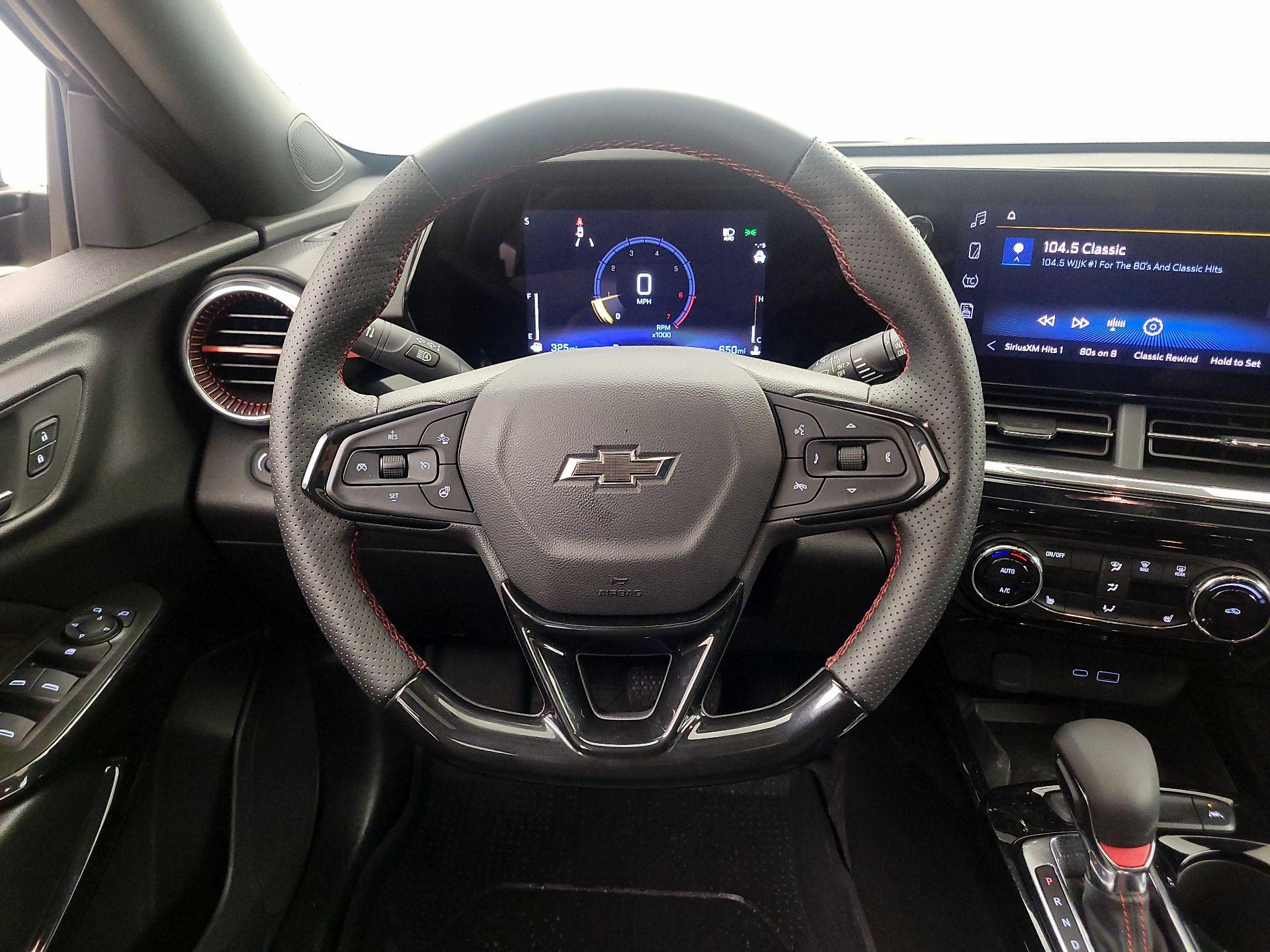 Thumbnail: 2025 Chevrolet Trax - 10