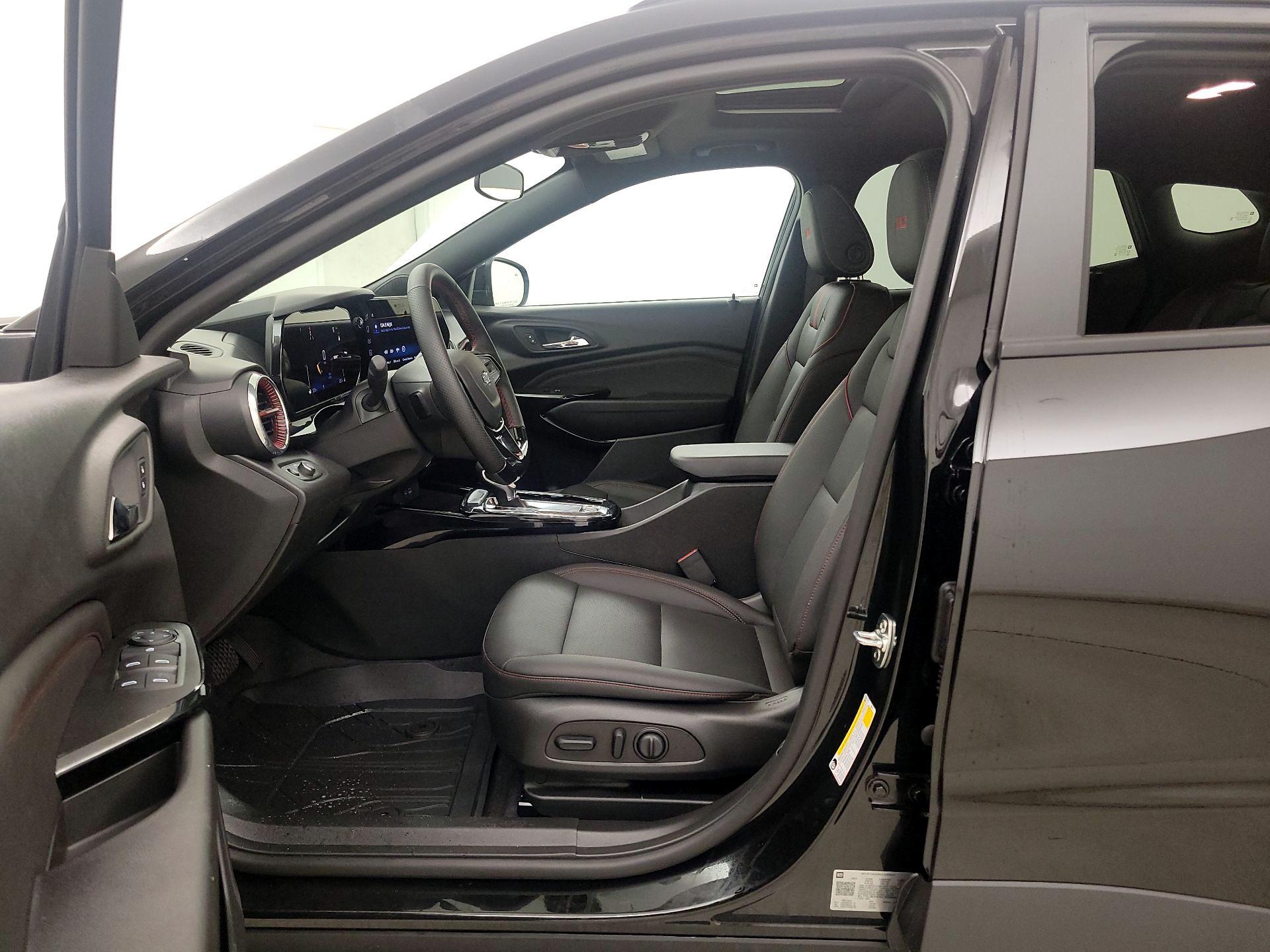 Thumbnail: 2025 Chevrolet Trax - 11