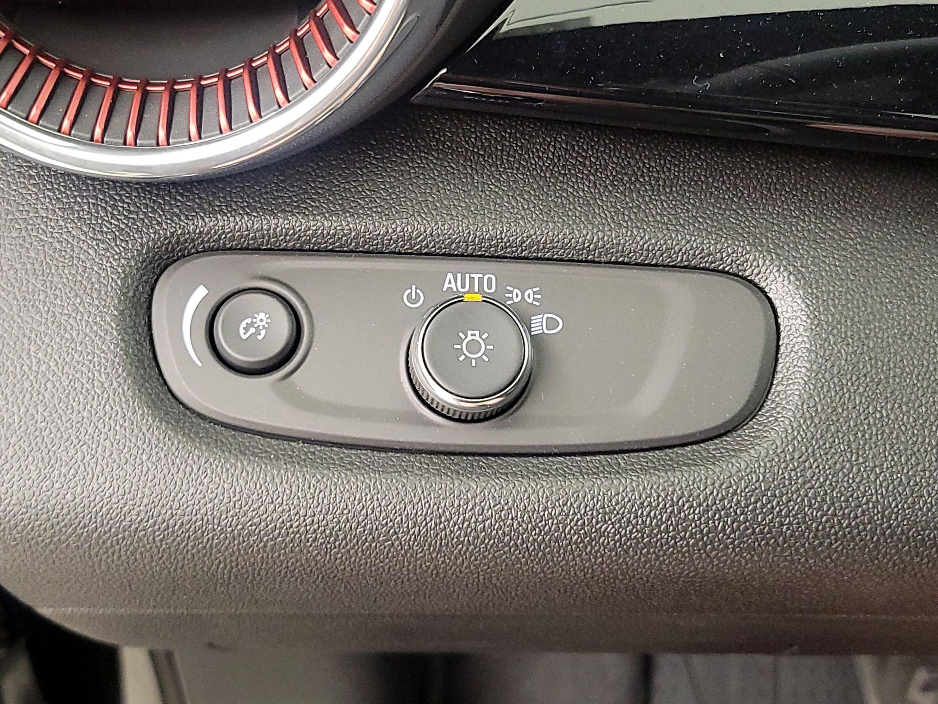 Thumbnail: 2025 Chevrolet Trax - 13