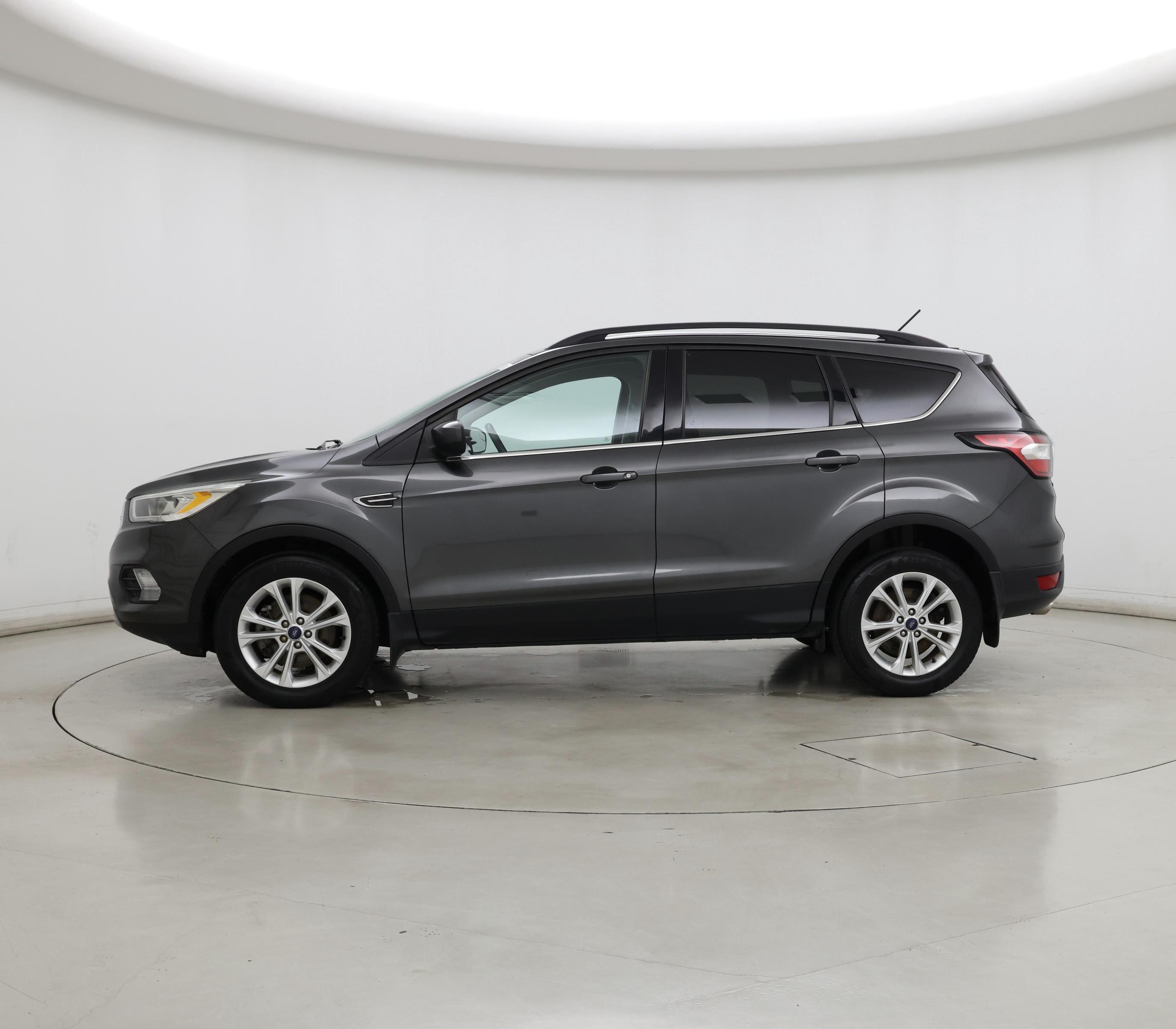 Thumbnail: 2018 Ford Escape - 3
