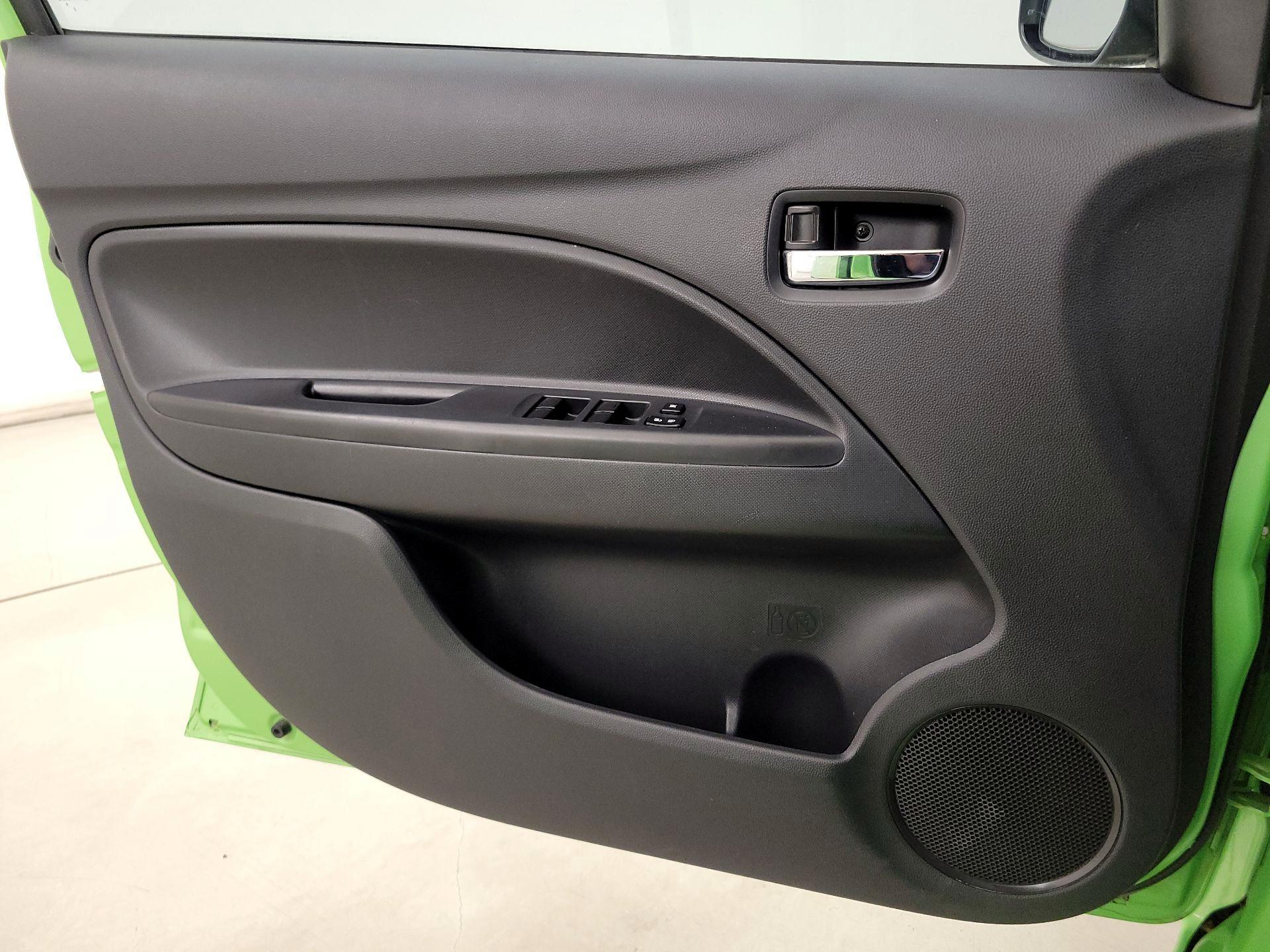 Thumbnail: 2014 Mitsubishi Mirage - 12