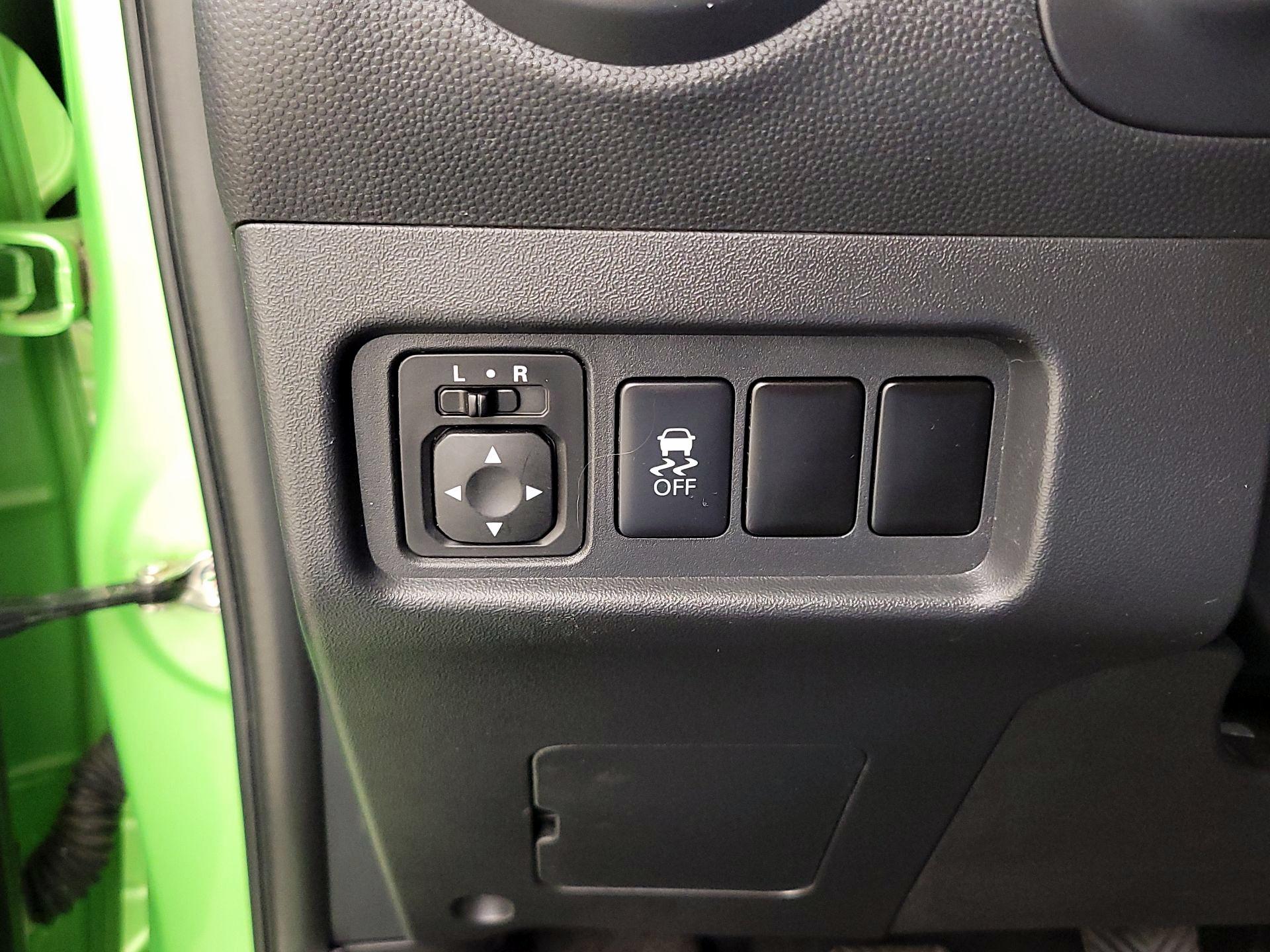 Thumbnail: 2014 Mitsubishi Mirage - 13