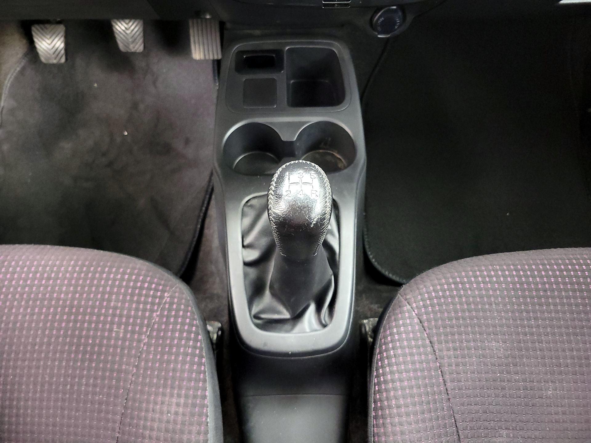 Thumbnail: 2014 Mitsubishi Mirage - 16