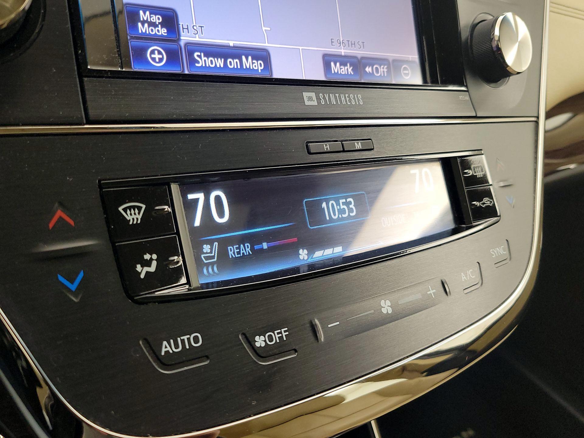 Thumbnail: 2014 Toyota Avalon - 17