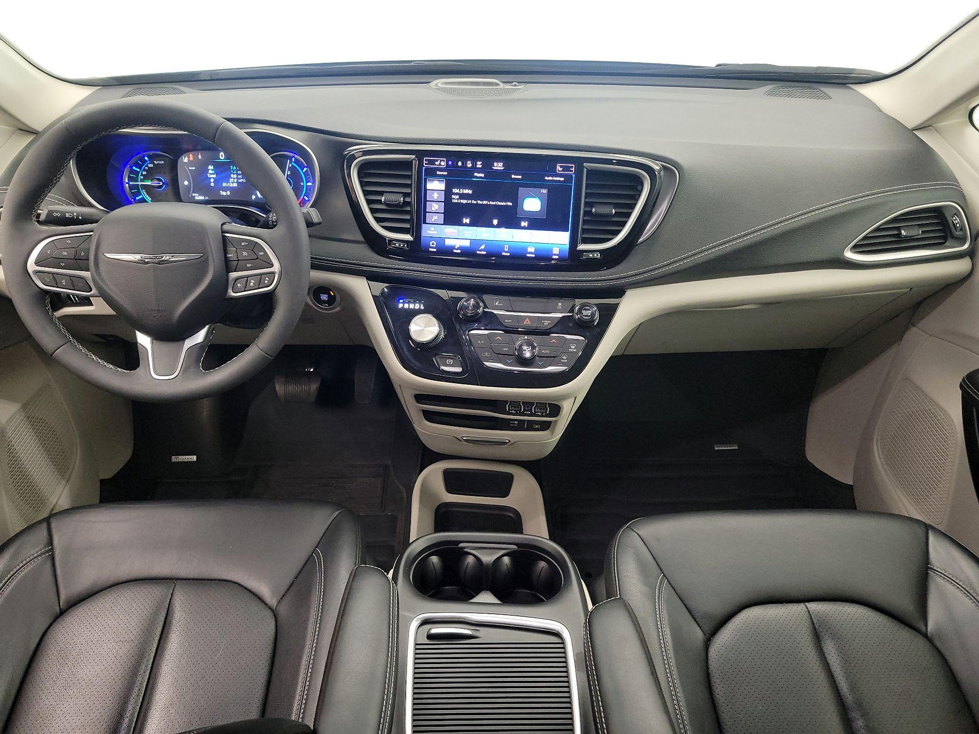 Thumbnail: 2022 Chrysler Pacifica - 9